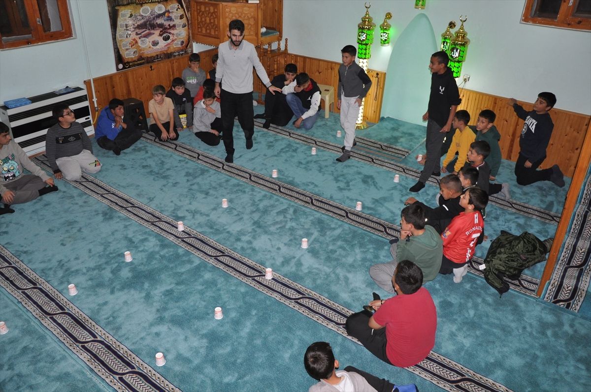 aa-20251016-39429882-39429881-gemerekte-camide-cocuklar-icin-etkinlikler-duzenleniyor.jpg