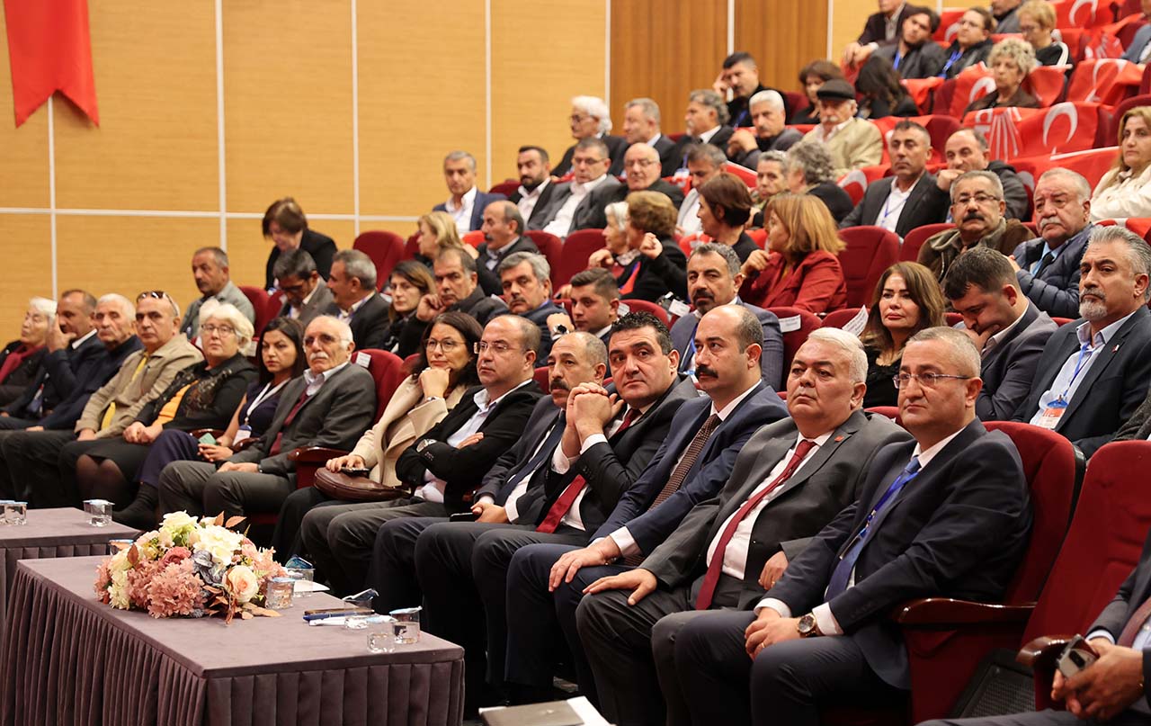 aa-20251019-39460461-39460457-chp-sivas-il-baskanligina-coskun-secildi.jpg