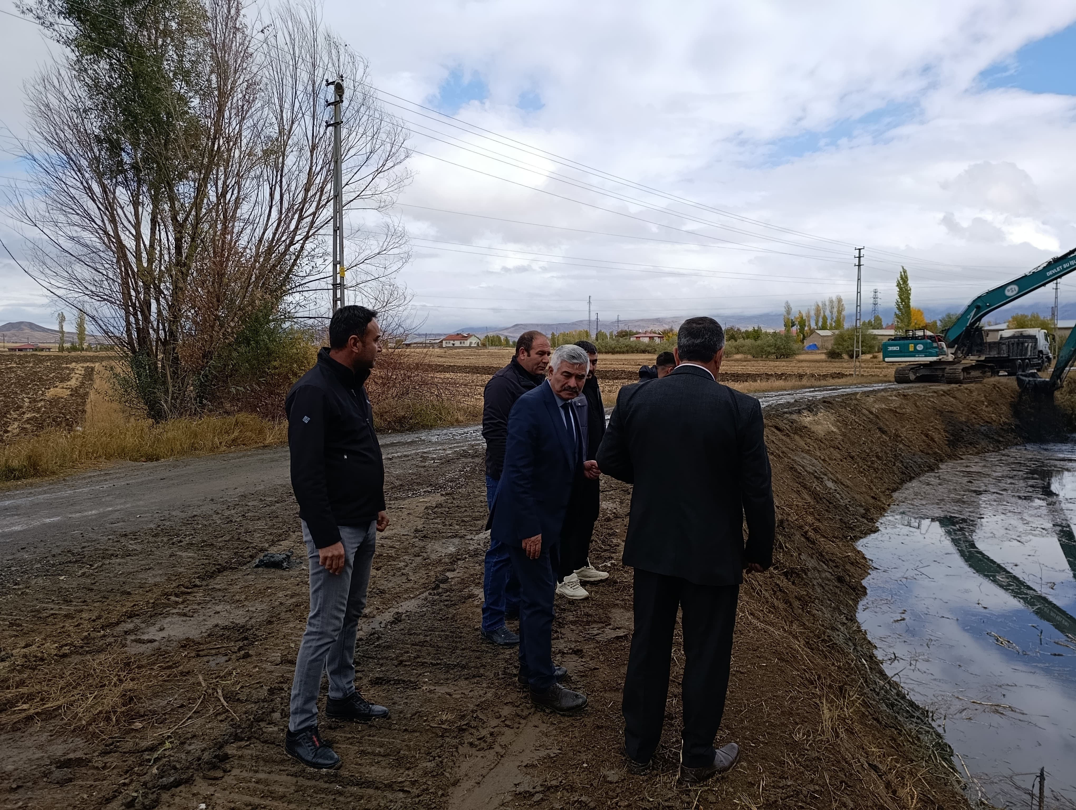 aa-20251021-39474833-39474832-ulasta-su-kanallarda-temizlik-calismasi-baslatildi.jpg