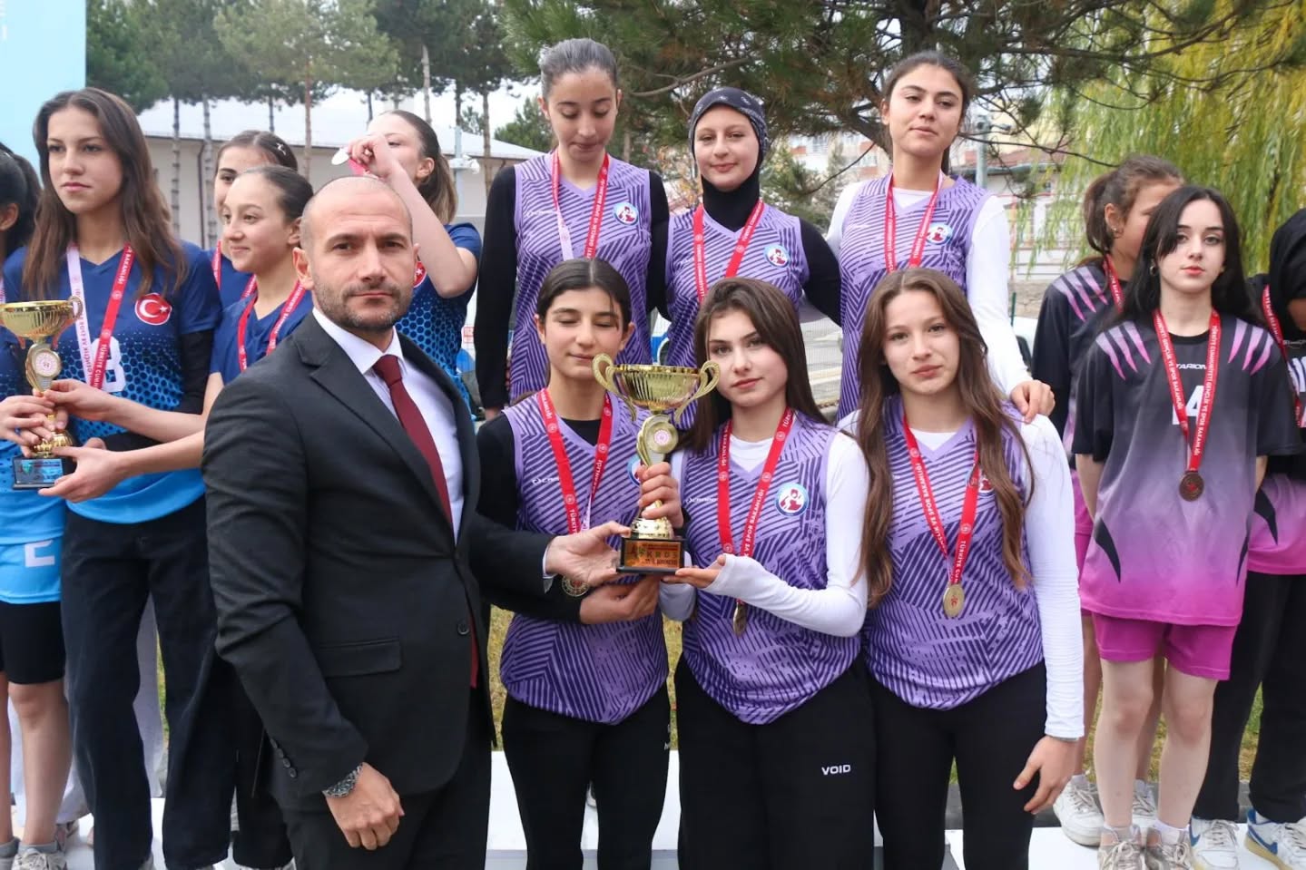 genc-yildizlar-atletizm-2.jpg