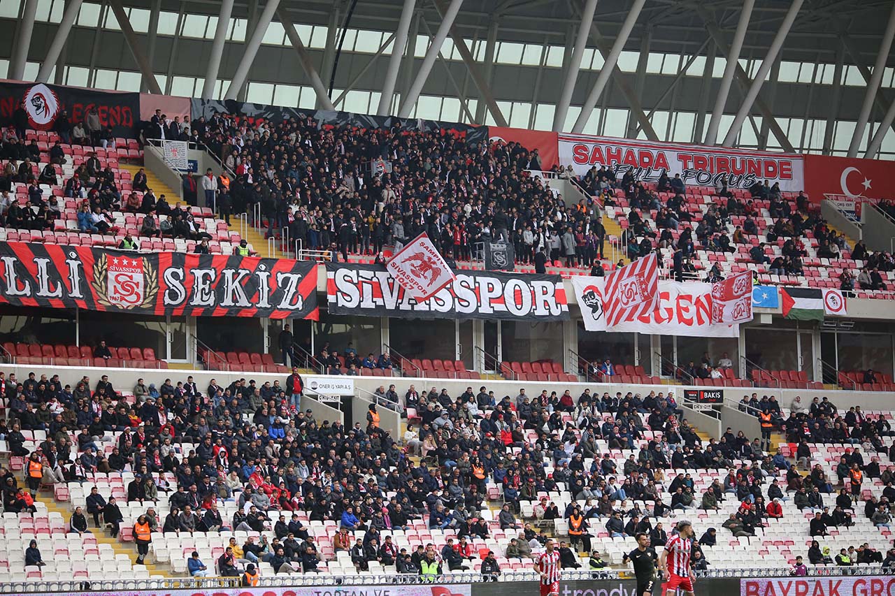 sivasspor-taraftarlari-aciklama-2.jpg