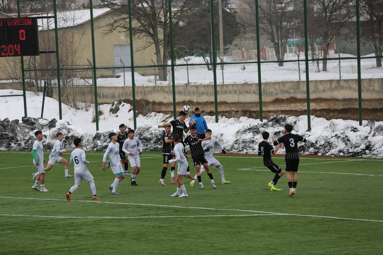 sivas-gucu-u19-basari-1.jpg