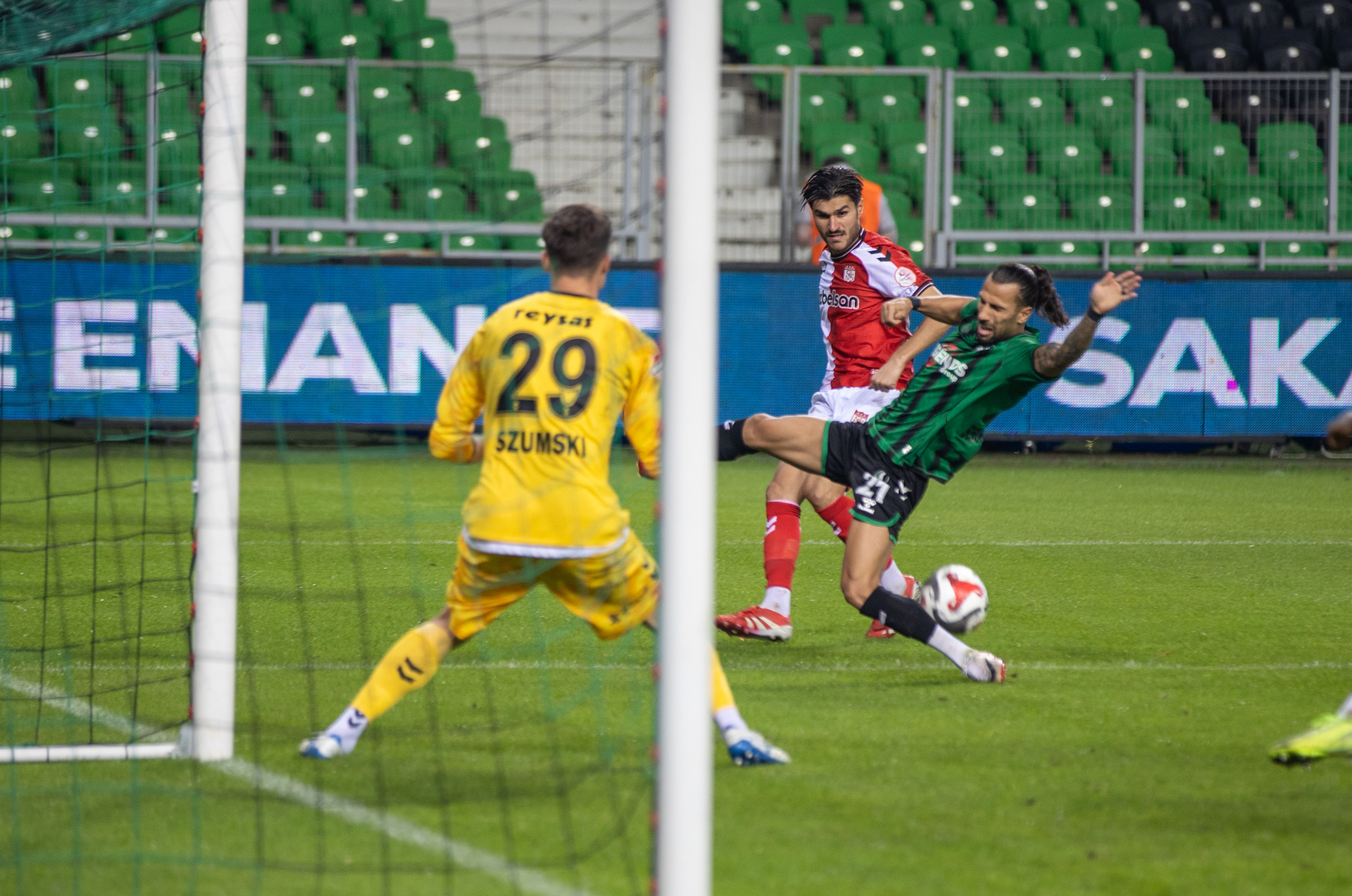 sivasspor-sakaryaspor-randevu-4.jpg