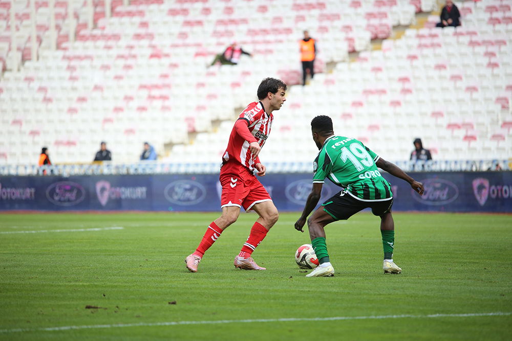 charisis-ceza-sivasspor.jpg