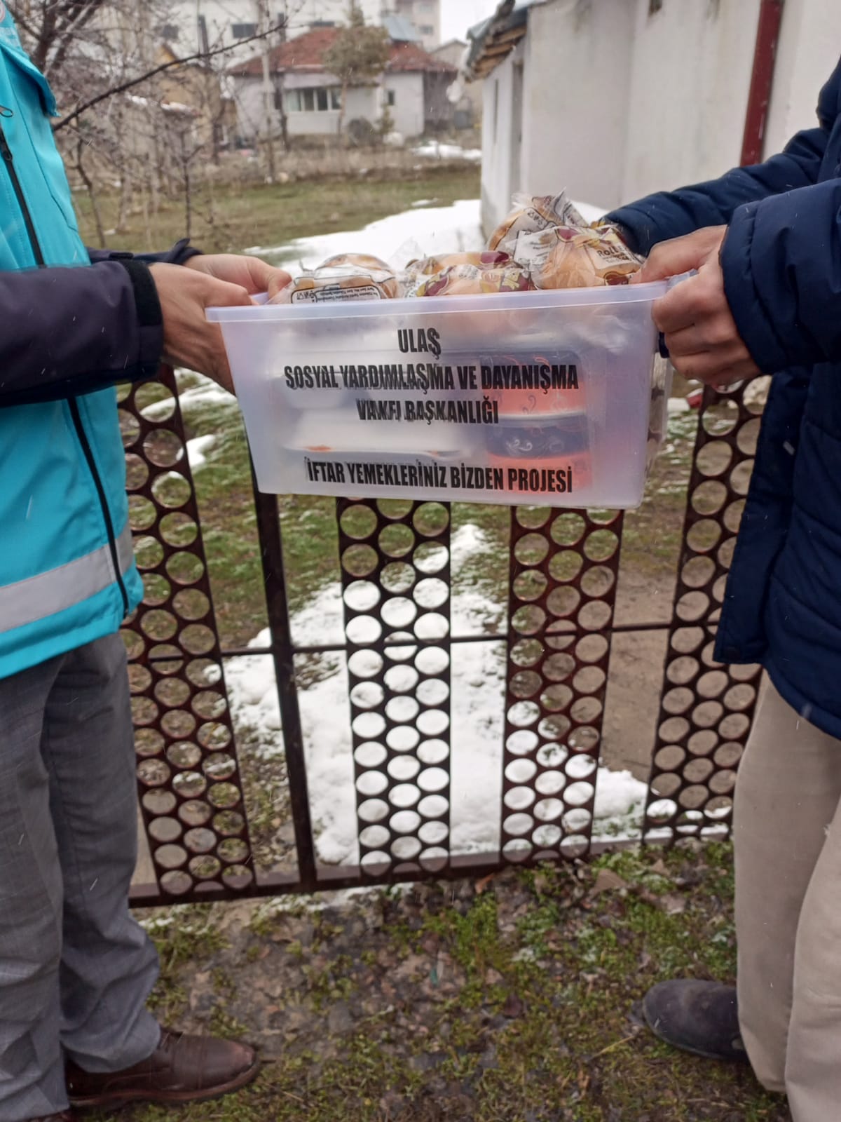 aa-20260307-40755620-40755618-ulasta-ramazanda-engelli-ve-yasli-vatandaslara-sicak-yemek-destegi.jpg