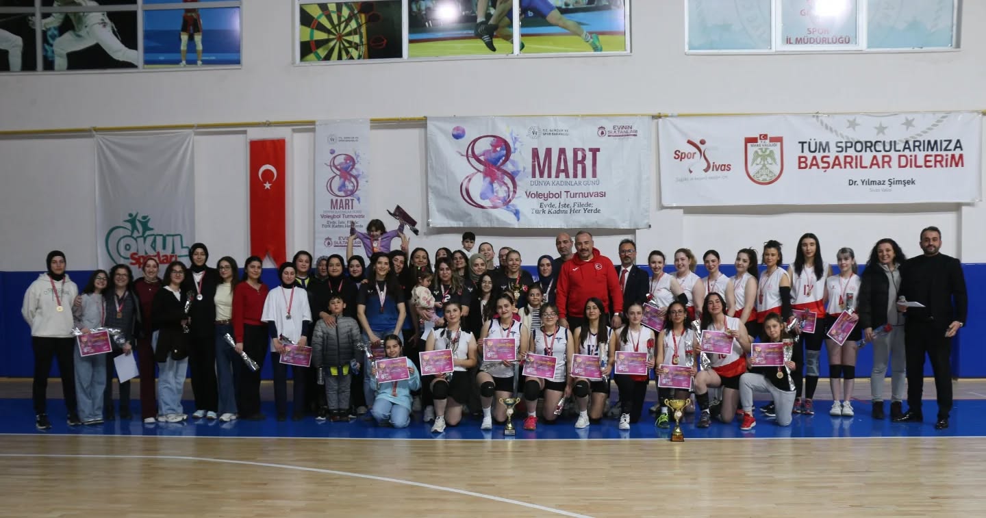 voleybol-kadinlar-8-mart-2.jpg