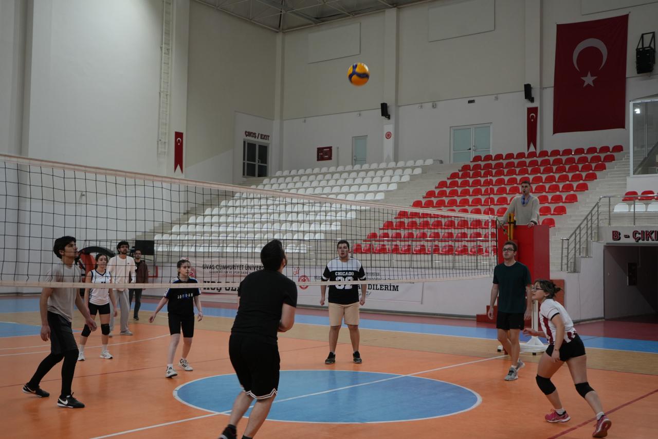 scu-voleybol-turnuvasi-1.jpeg