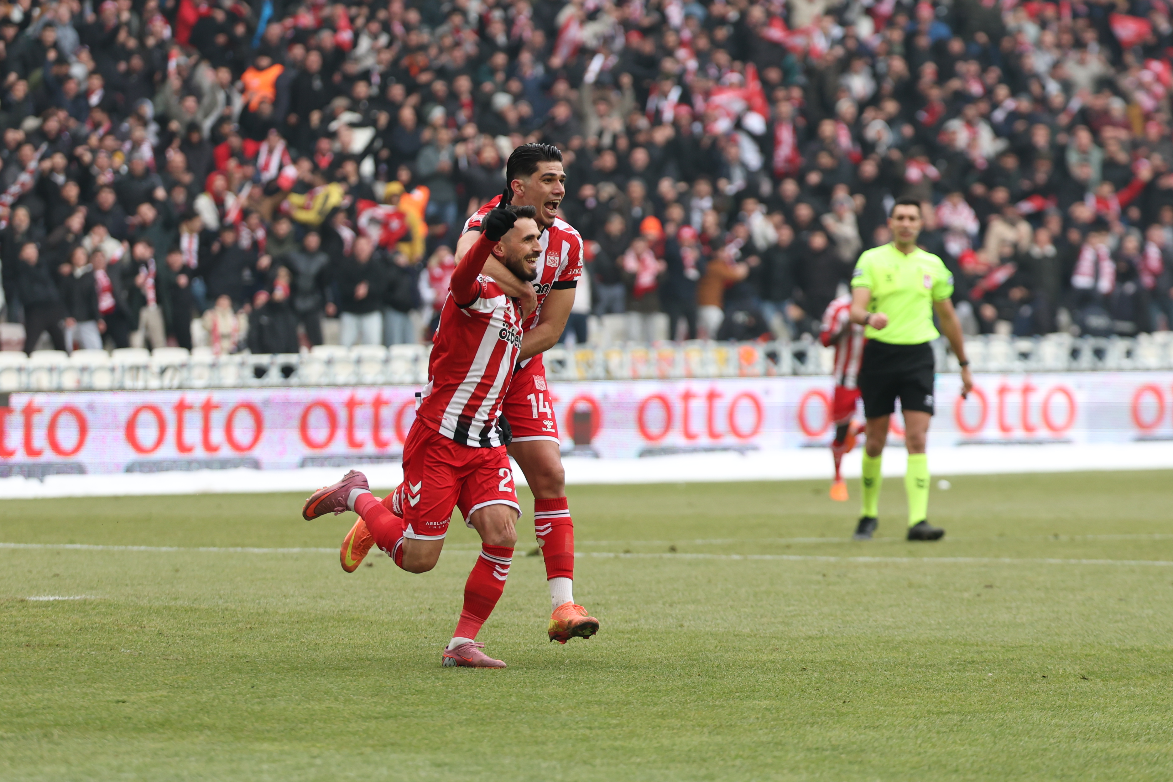 sivasspor-esenler-erokspor-randevu-1.jpeg