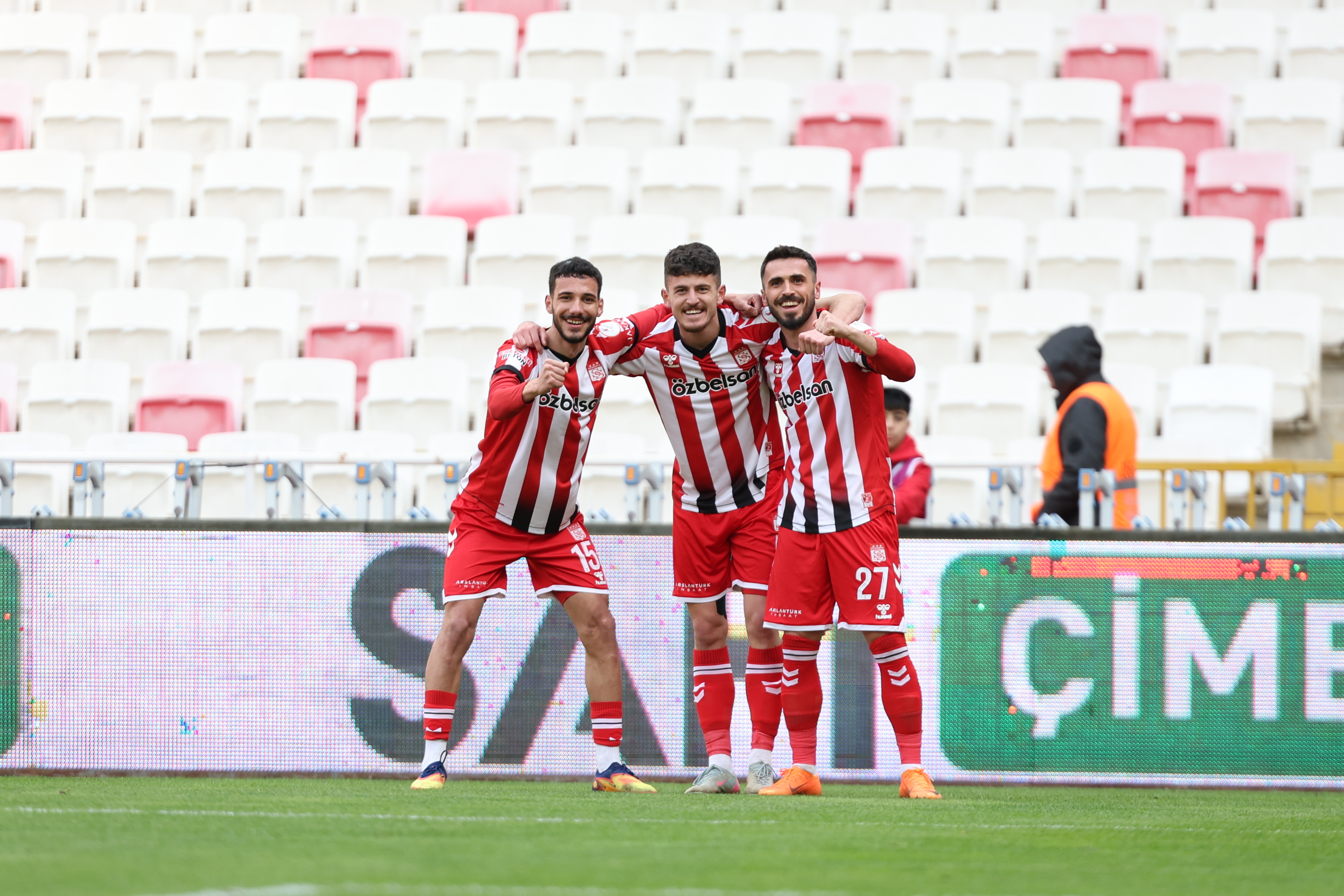 sivasspor-esenler-erokspor-randevu-4.jpeg