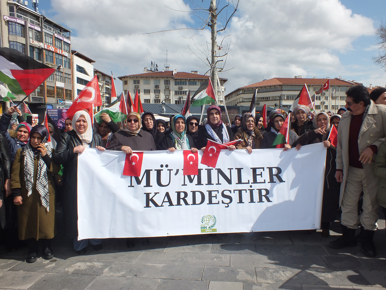 aa-20260411-41081098-41081095-sivasta-mescidi-aksaya-ozgurluk-eylemi-duzenlendi.jpg