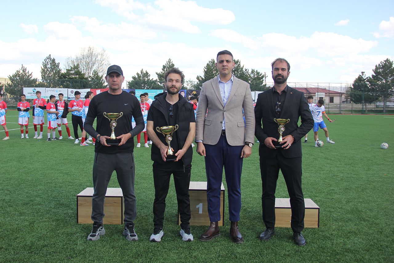 aa-20260501-41258326-41258325-zarada-liselerarasi-futbol-turnuvasi-duzenlendi.jpg