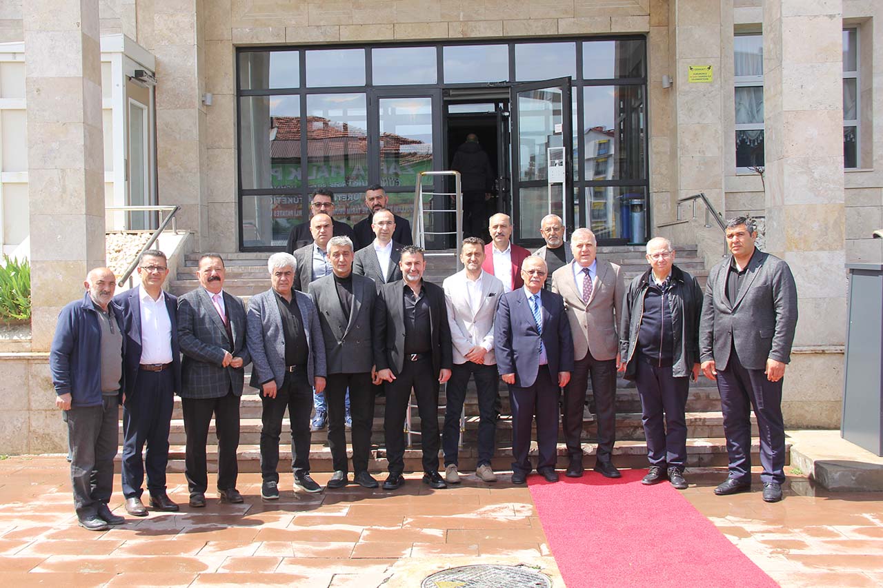 aa-20260503-41275290-41275289-kocaeli-vali-yardimcisi-ayhan-ve-kocaeli-universitesi-rektoru-canturk-zarada-temaslarda-bulundu.jpg