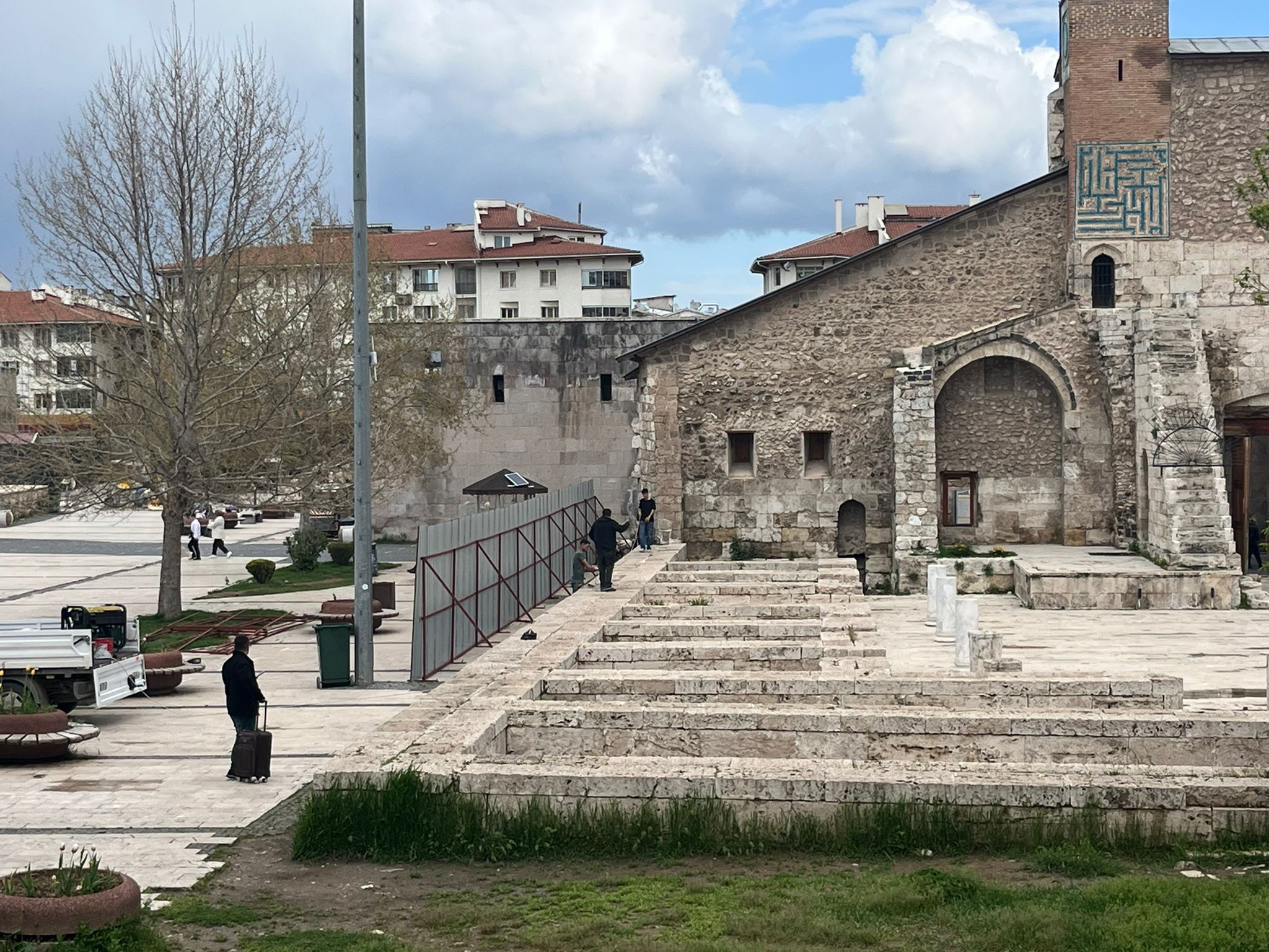 02bf87c1-72ce-4467-8673-e2a68732af6d.jpg