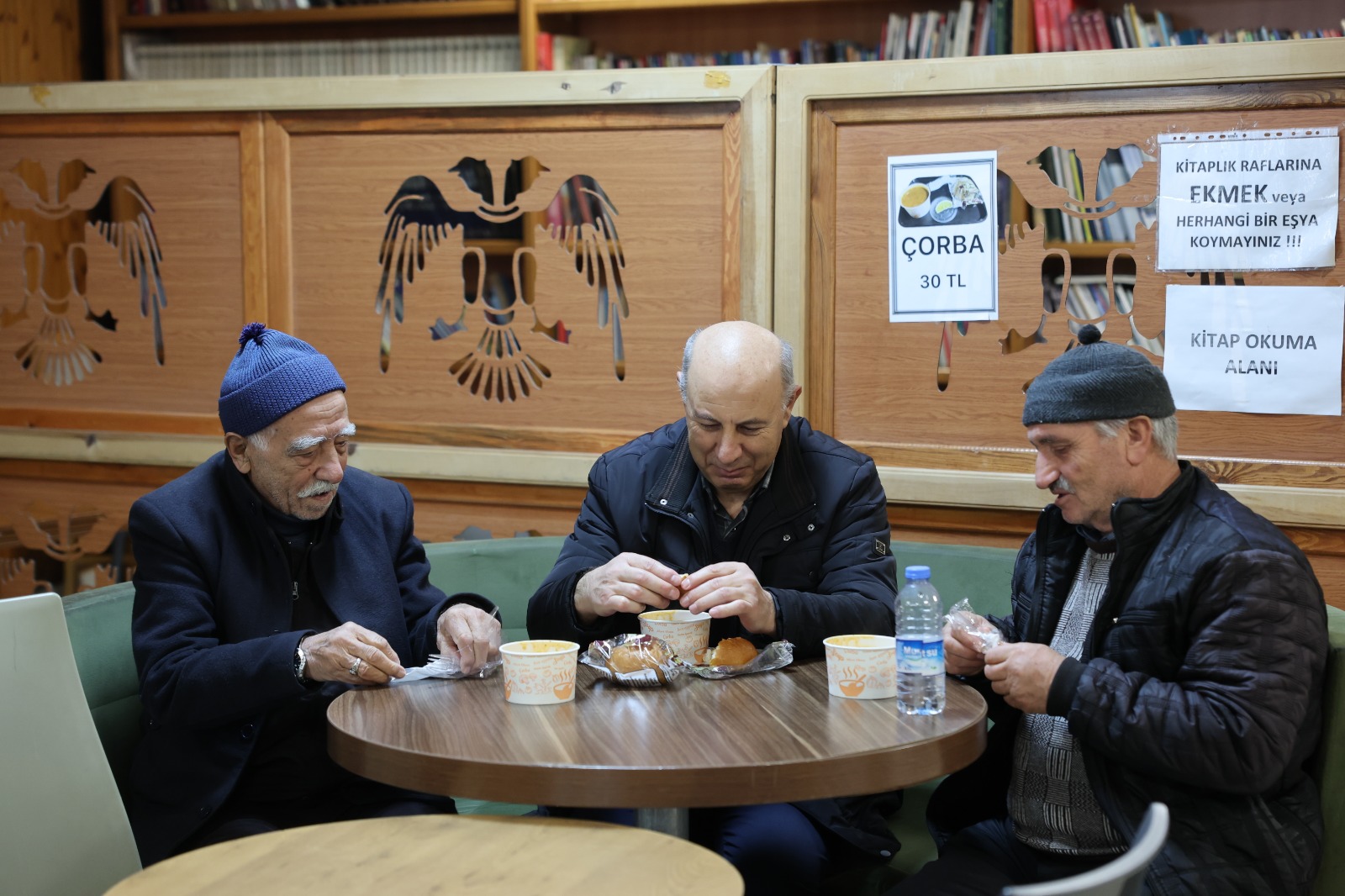 emekli-vatandaslara-sicak-corba-9353.jpeg