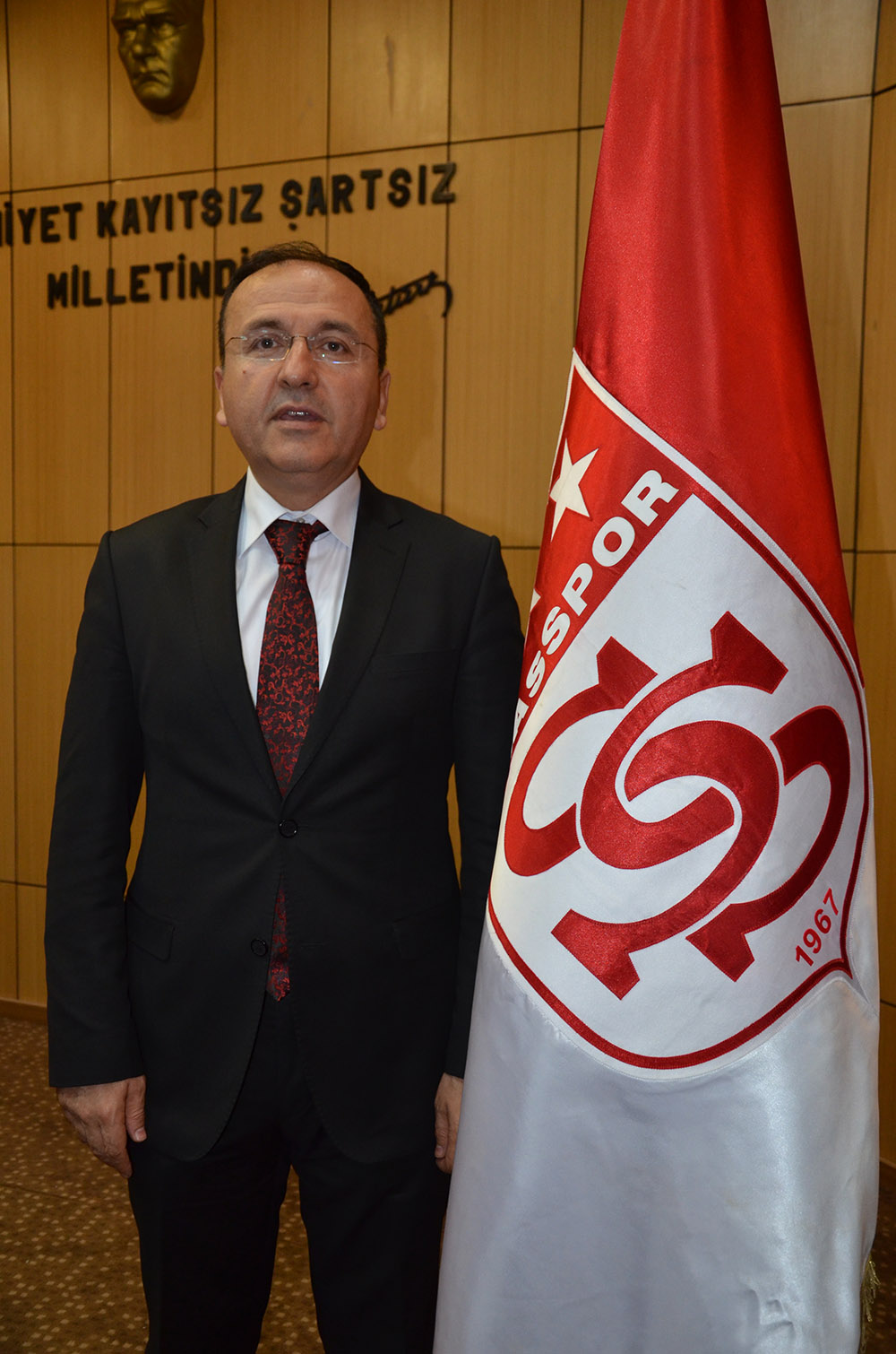 erdal-sarilar-sivasspor-baskanlik-3.jpg