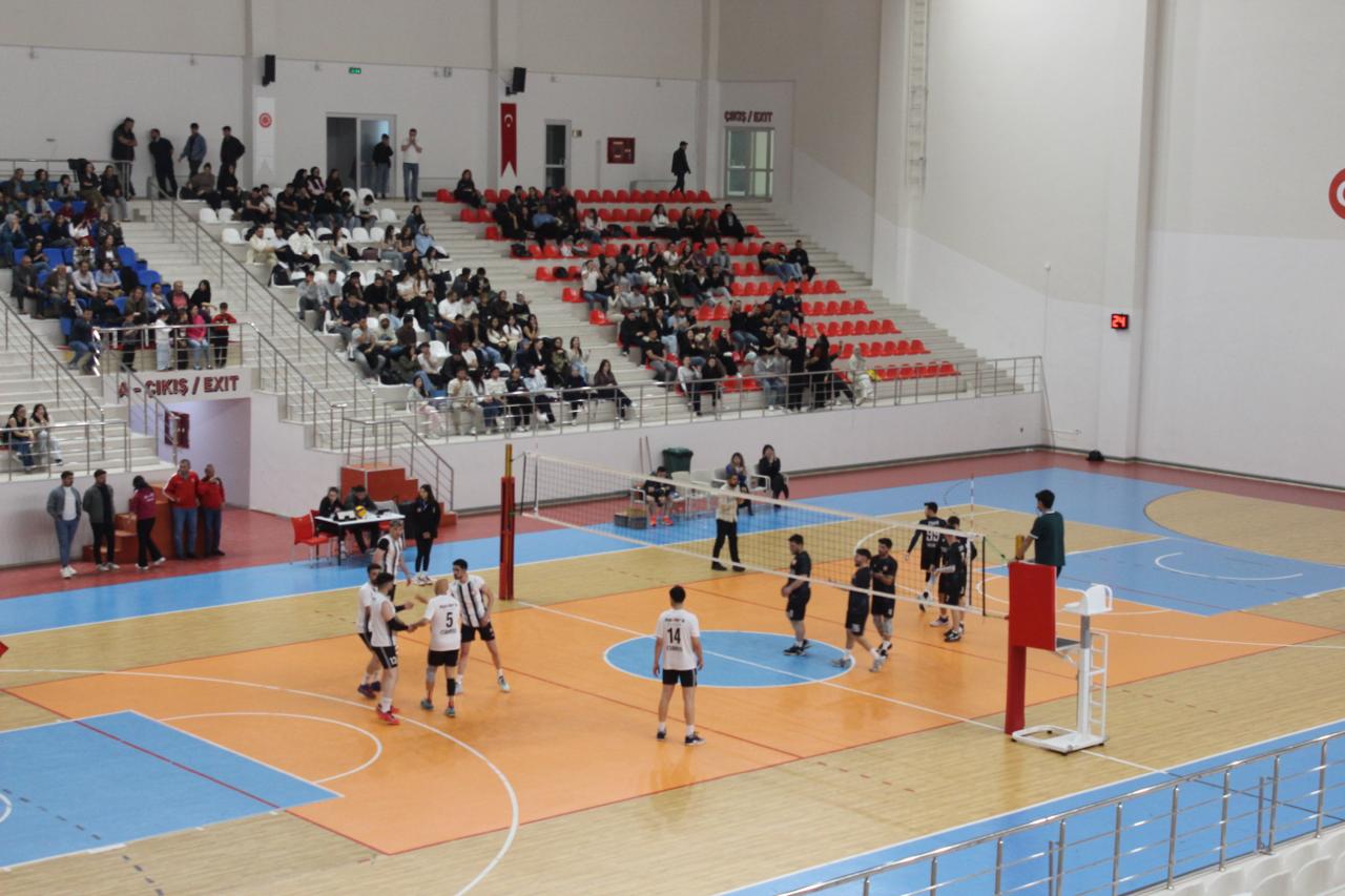 rektorluk-voleybol-2.jpg