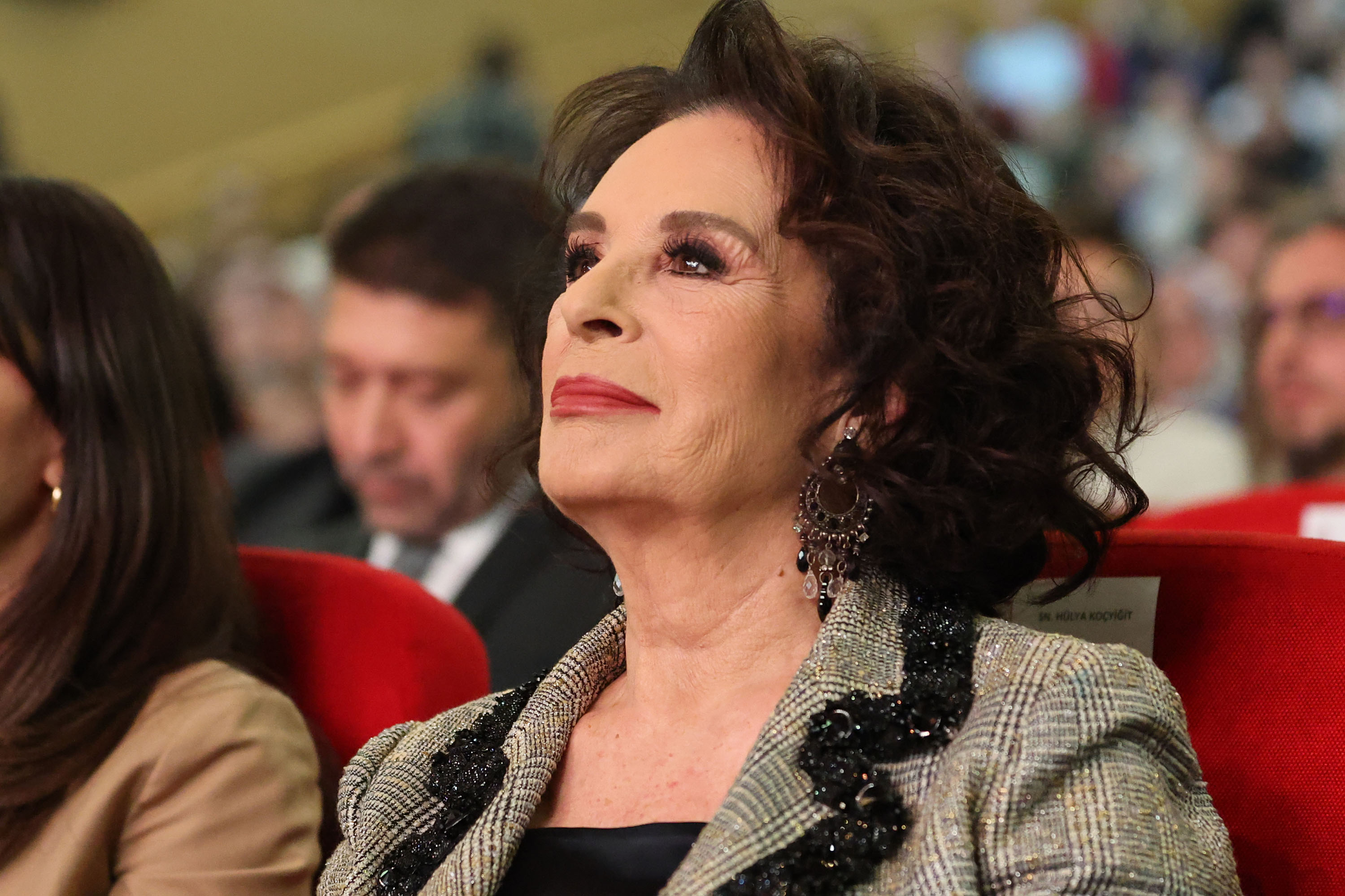 aa-20260516-41406996-41406985-sivas-uluslararasi-film-festivali-sona-erdi.jpg