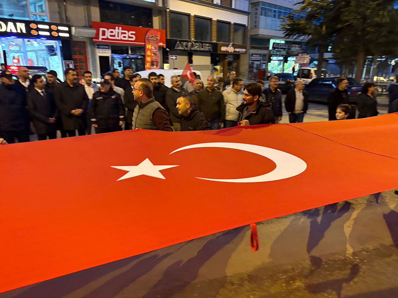 aa-20260519-41425550-41425545-susehrinde-bayrak-yuruyusu-duzenlendi.jpg