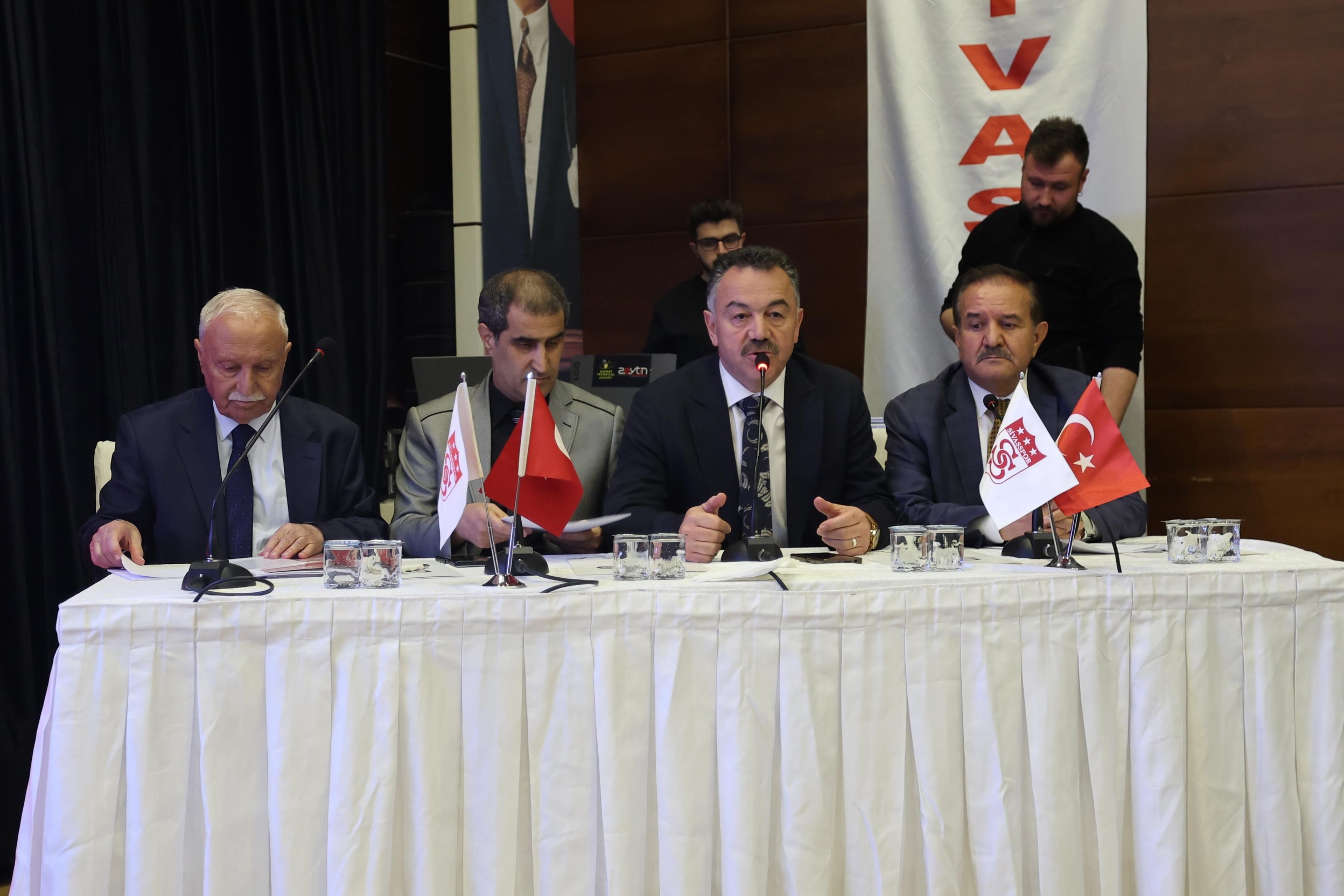 sivasspor-belirsizlik-2.jpg