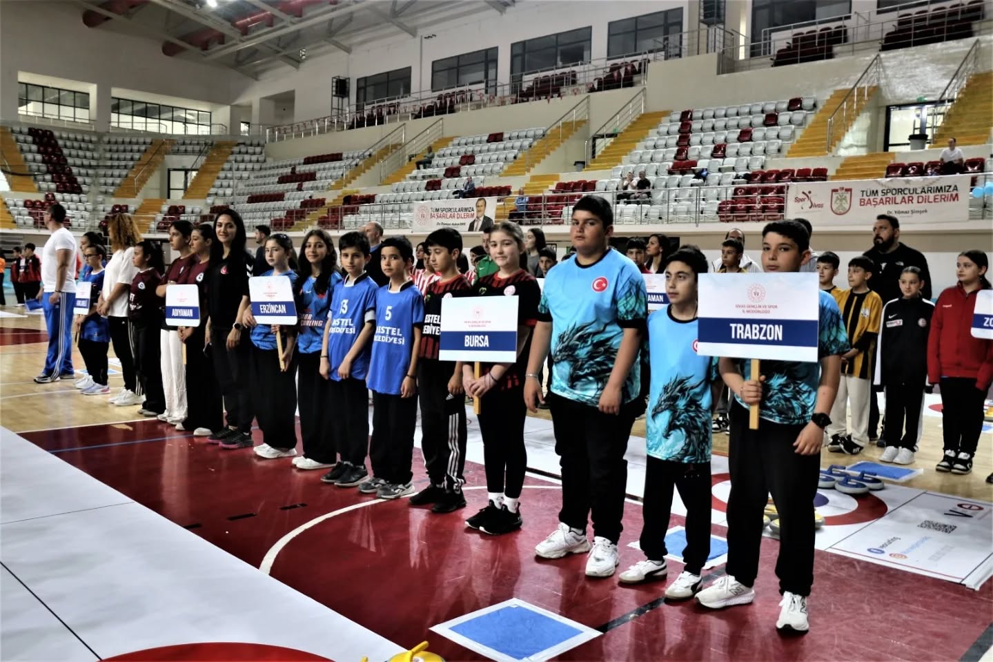 flor-curling-sampiyona-devam-3.jpg