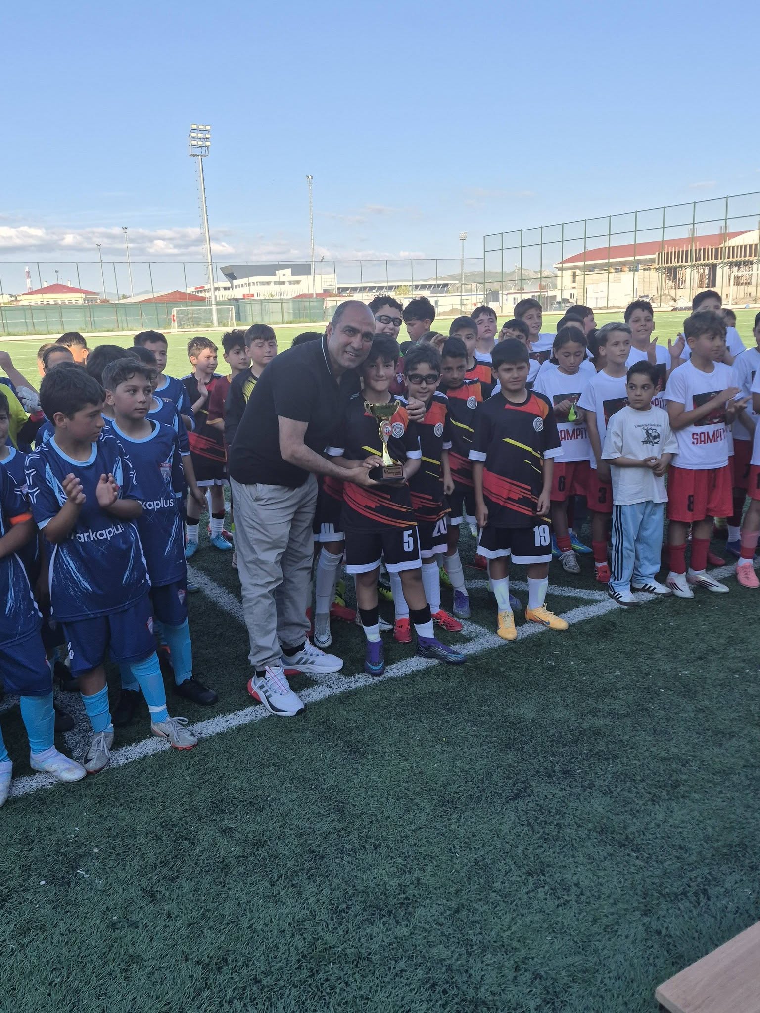u11-futbol-sezonu-final-toren-1.jpg