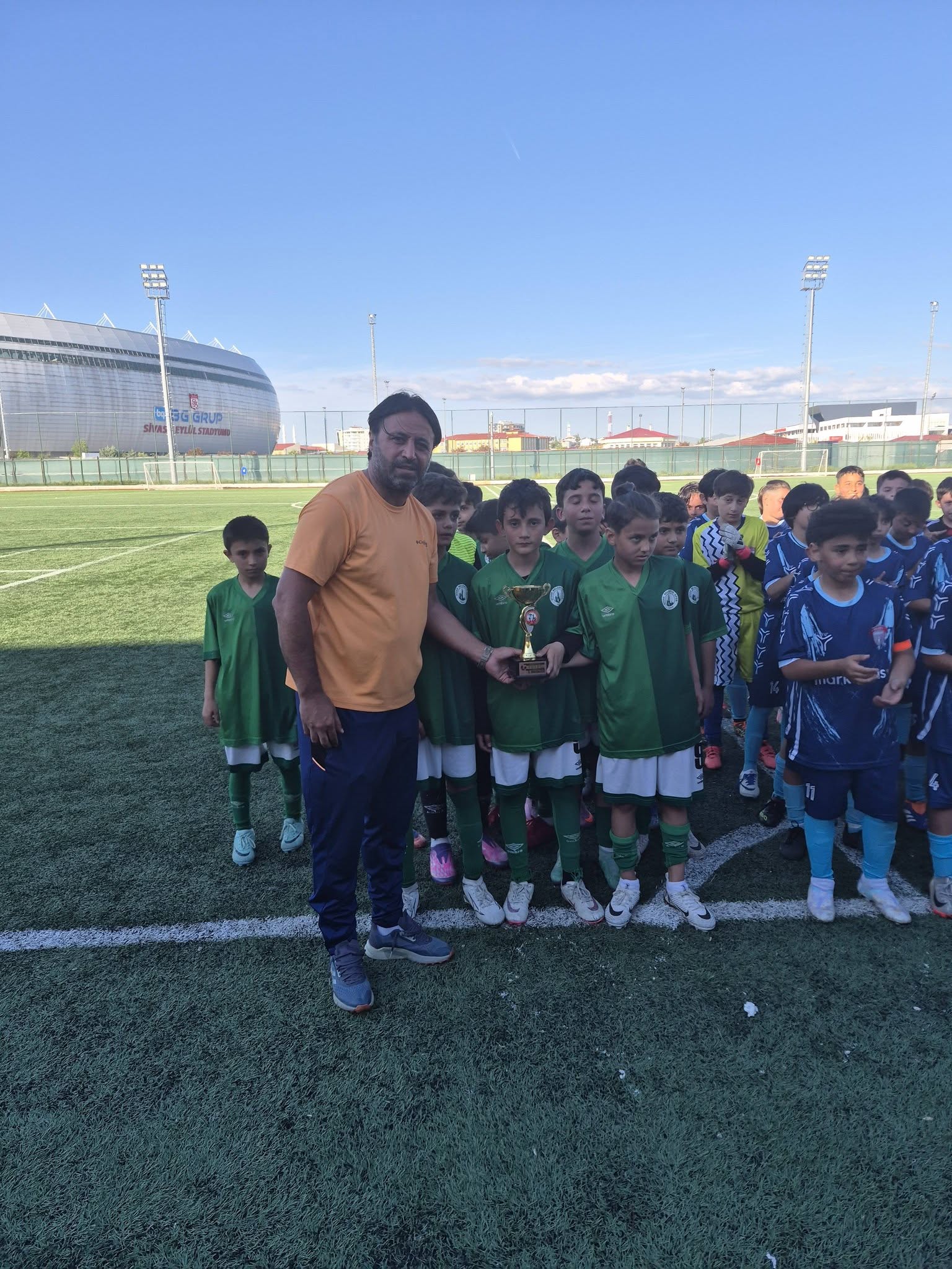 u11-futbol-sezonu-final-toren-4.jpg