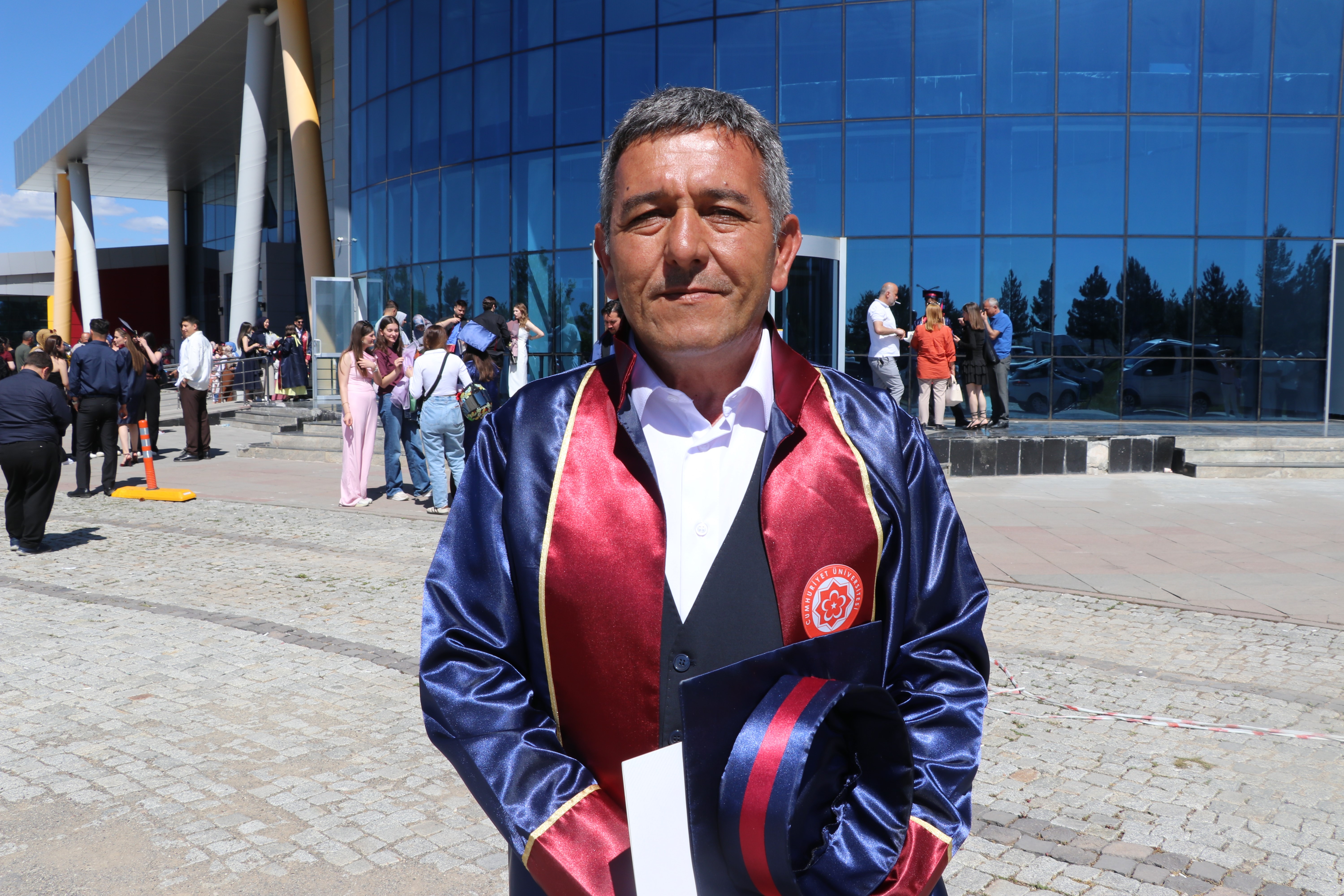 aw721408-06.jpg