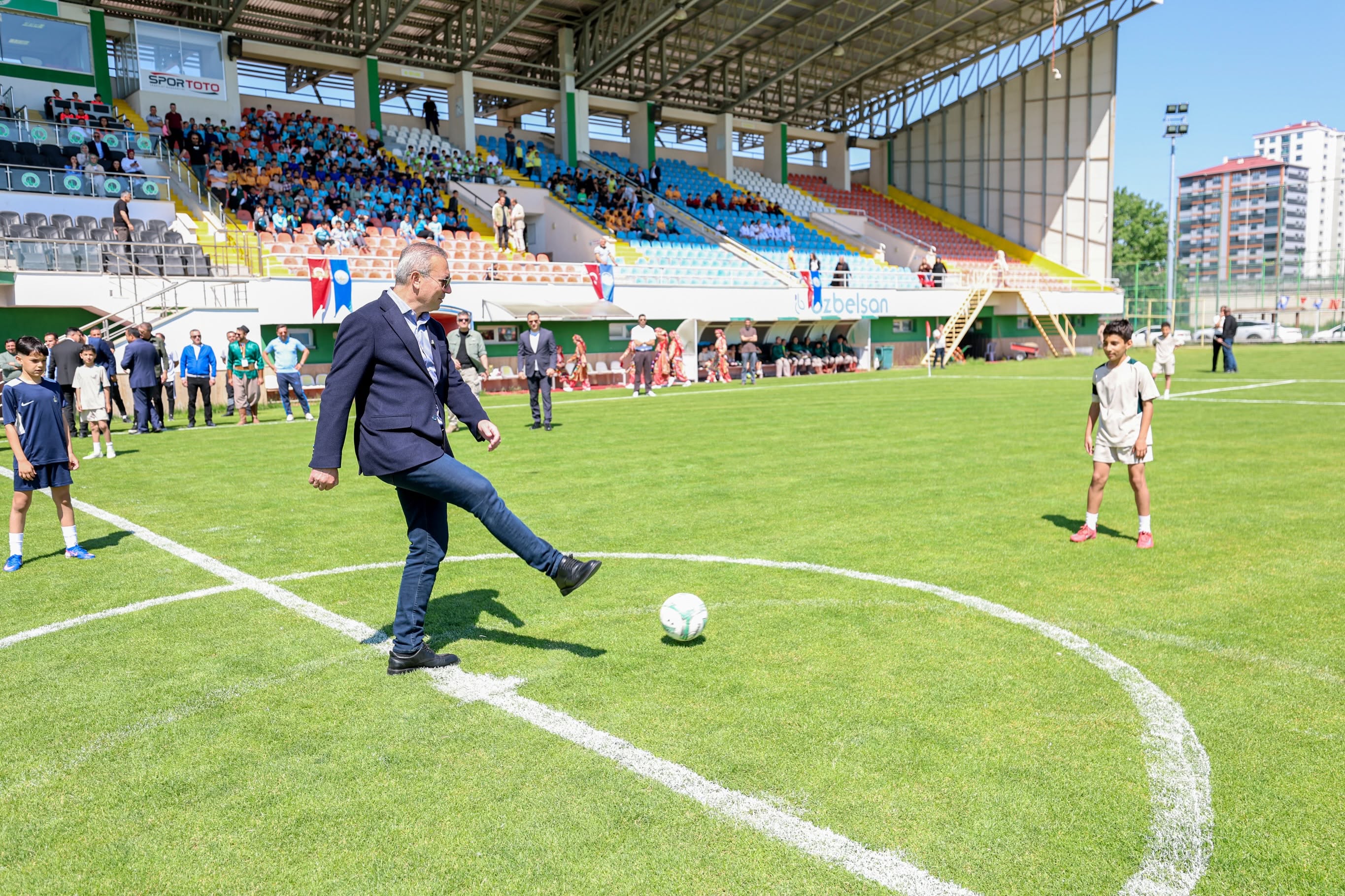 ilkokullar-arasi-baskanlik-kupasi-1.jpg