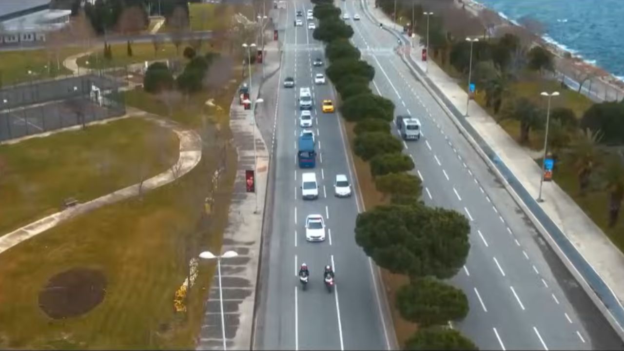 uclu-puruz-oyunculari-ve-karakterleri-tam-liste-filmin-konusu-ve-cekim-yerleri.jpg