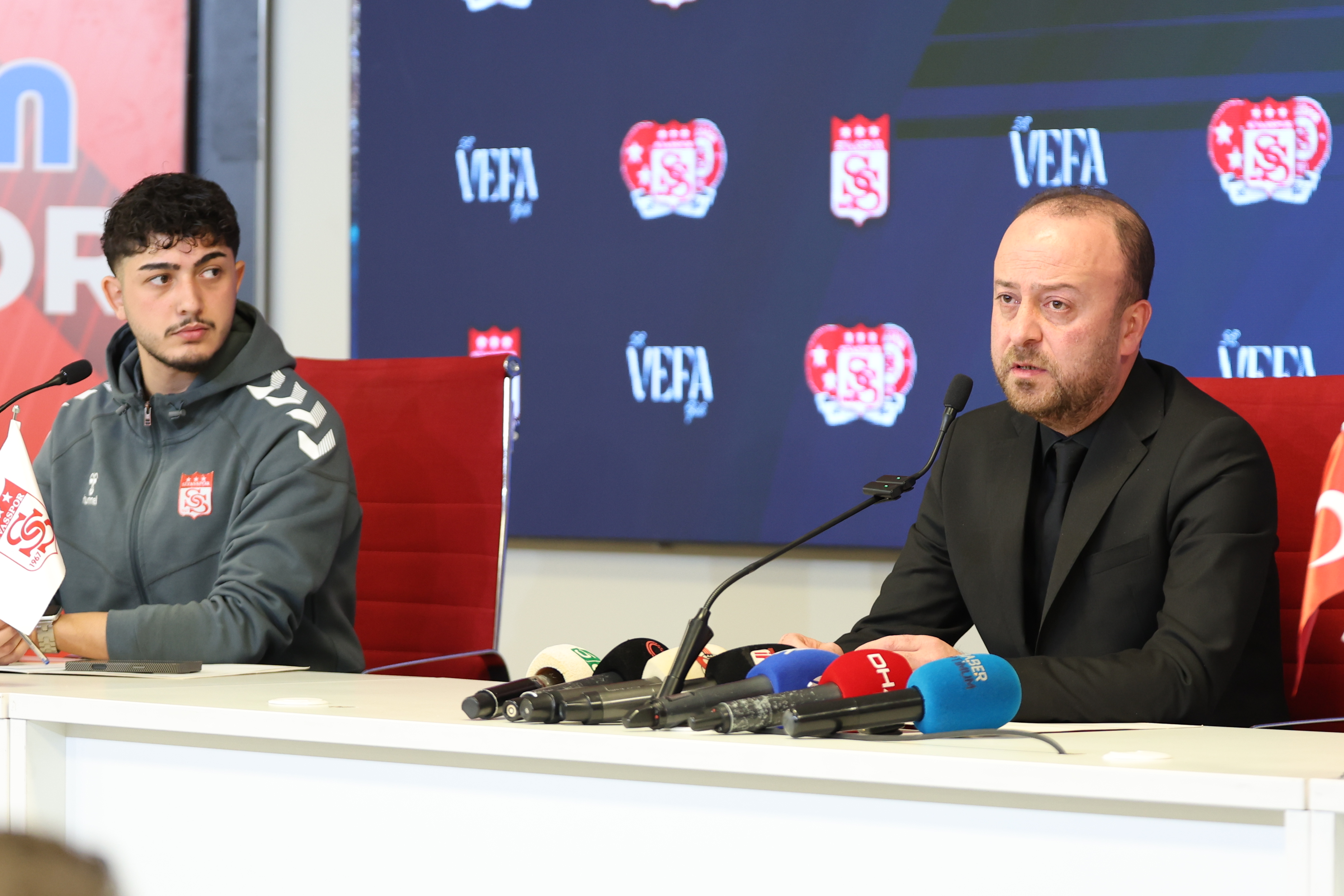 burak-ozcoban-sivasspor-1.jpg