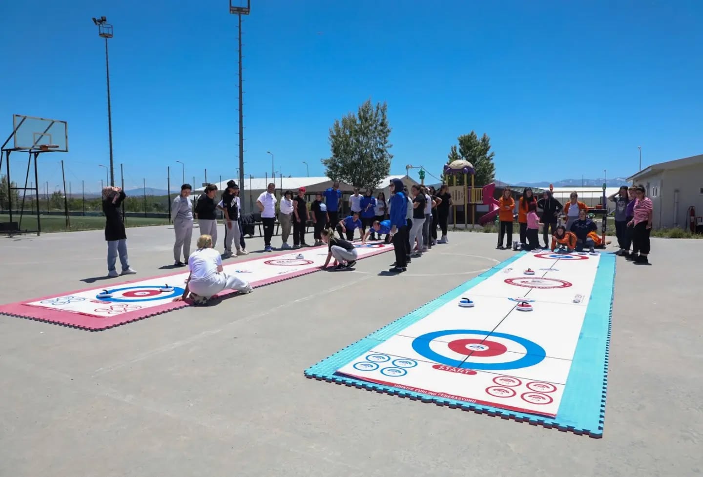 floor-curling-etkinligi-1.jpg