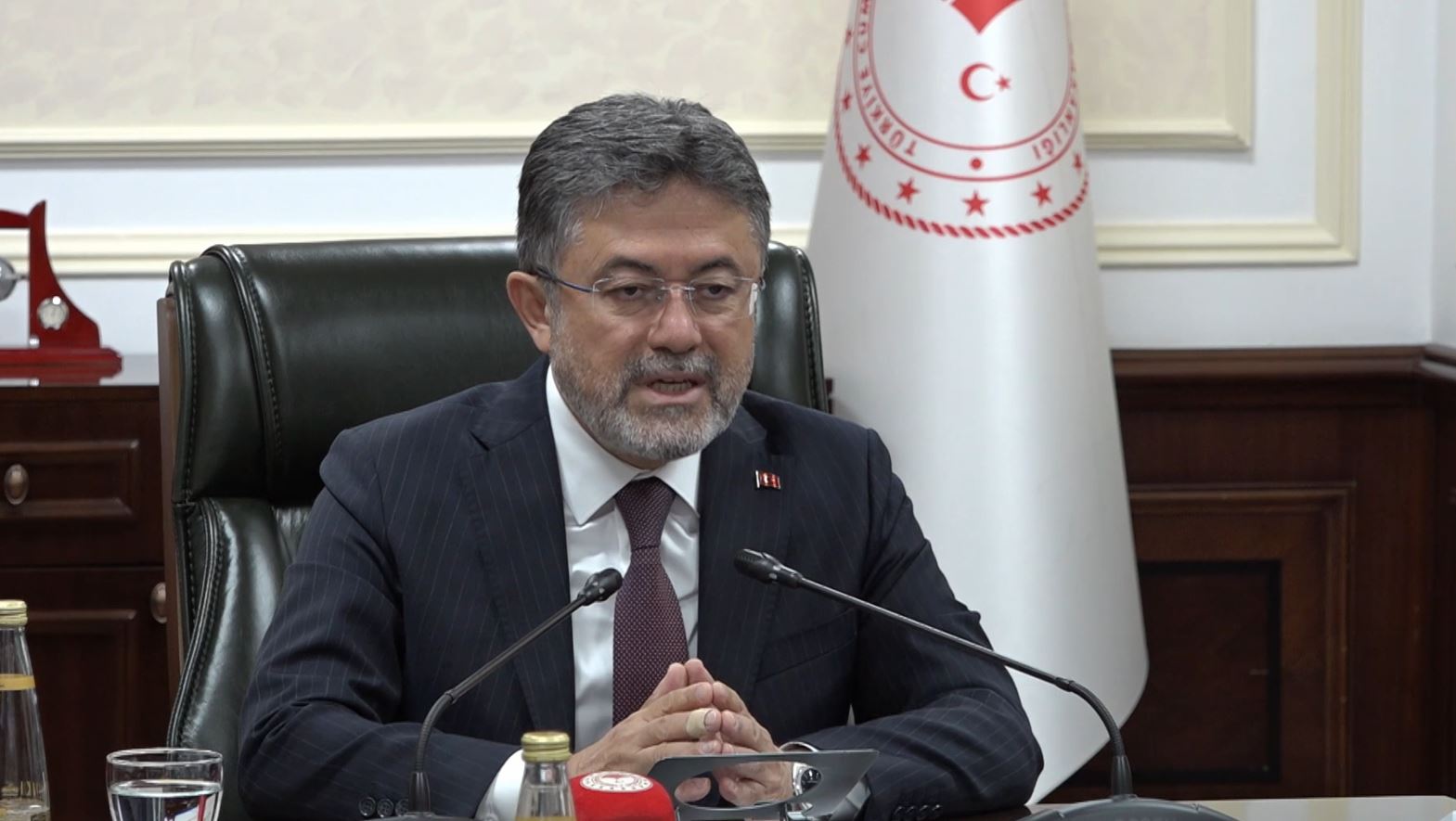 bakan-yumakli-b-recete-sistemi-yurt-gen-1382915-410675.jpg