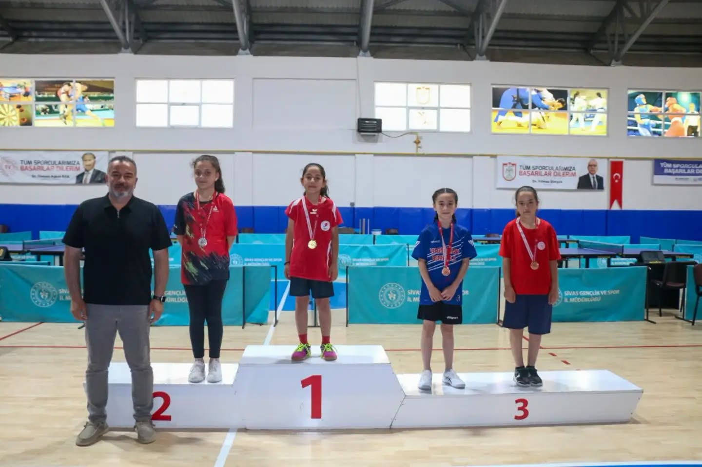 masa-tenisi-minikler-ferdi-1.jpg