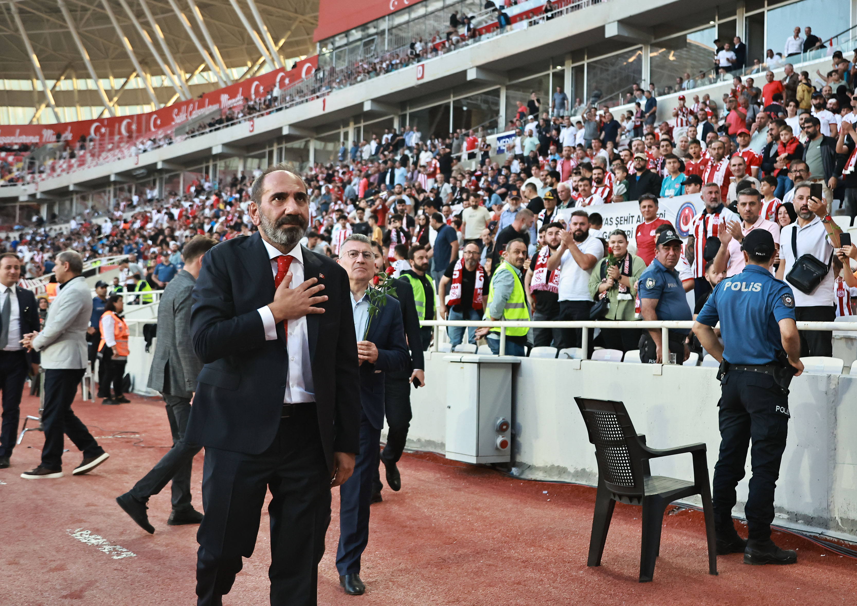 mecnun-otyakmaz-sivasspor-1.jpg