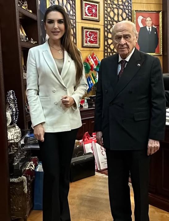 benan-kepsutlu-kac-yasinda-babasi-kimdir-esi-ve-biyografisi1.jpg