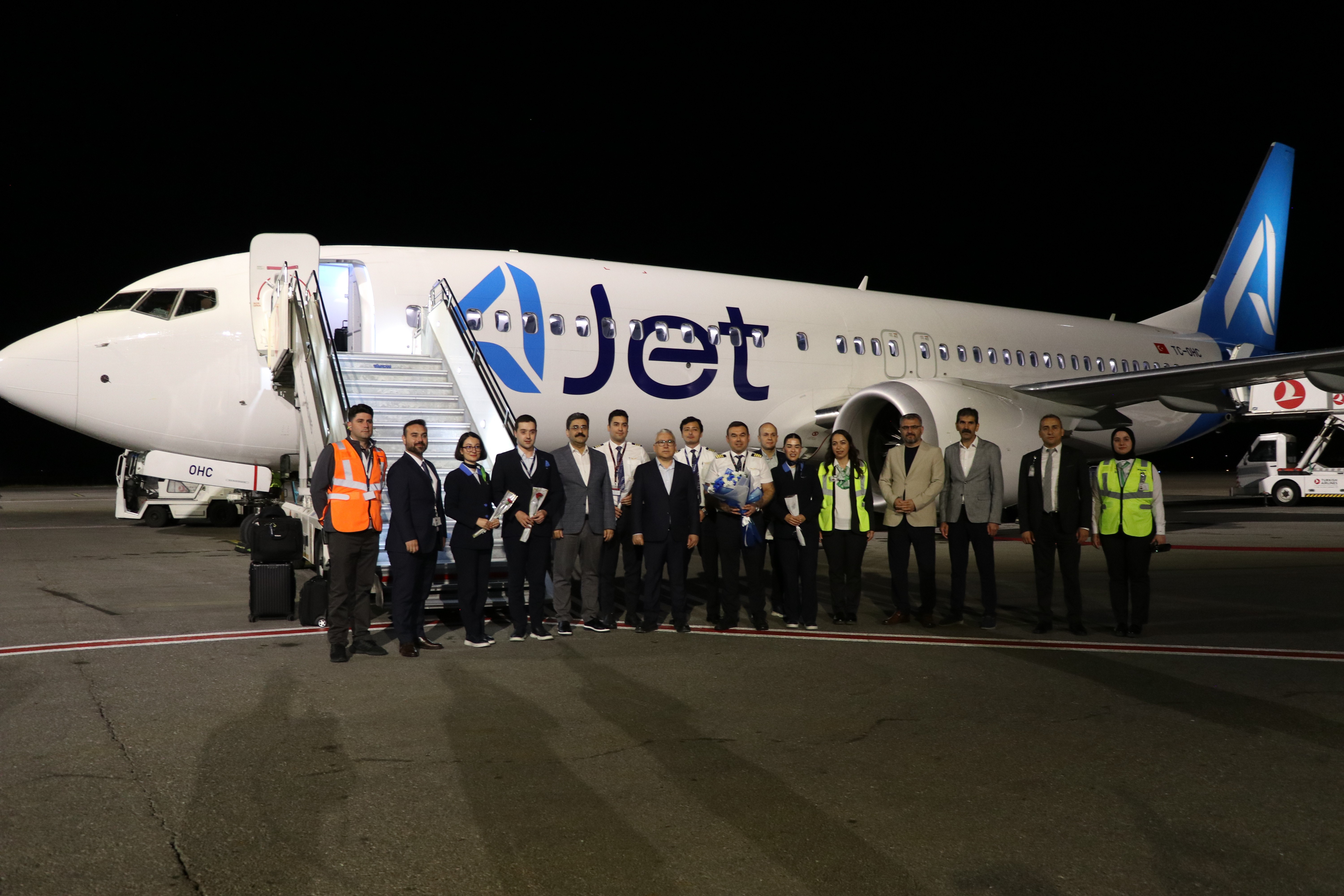 aw742824-07.jpg