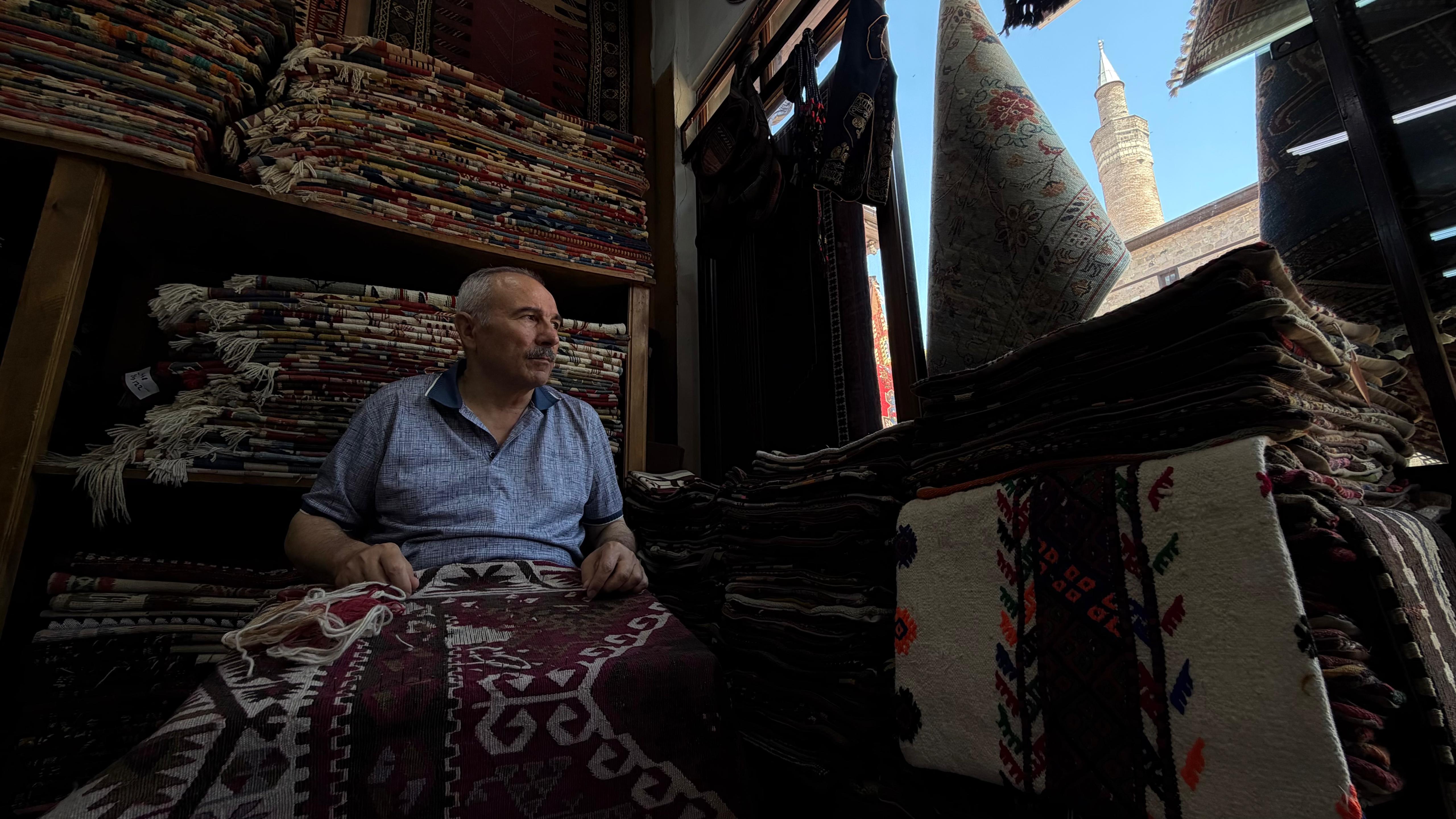 45-yildir-tarihi-halilara-hayat-veriyor-1428768-424675.jpg