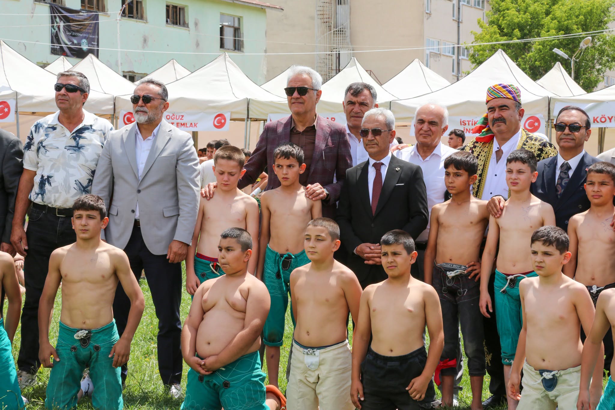 karakucak-guresleri-yildizeli-3.jpg