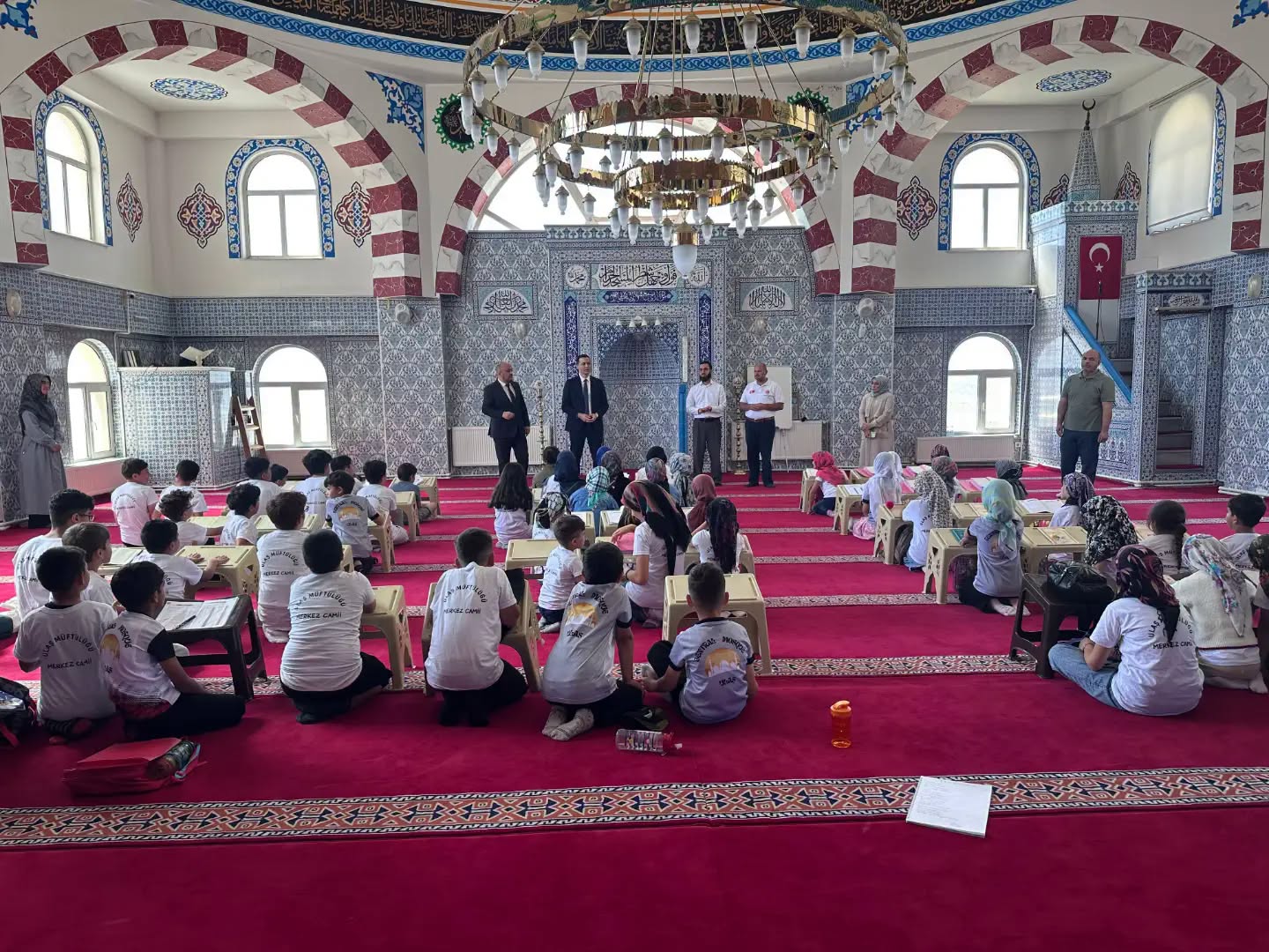 aa-20260729-42091752-42091749-ulas-kaymakami-avcidan-kuran-kursu-ogrencilerine-ziyaret-1.jpg