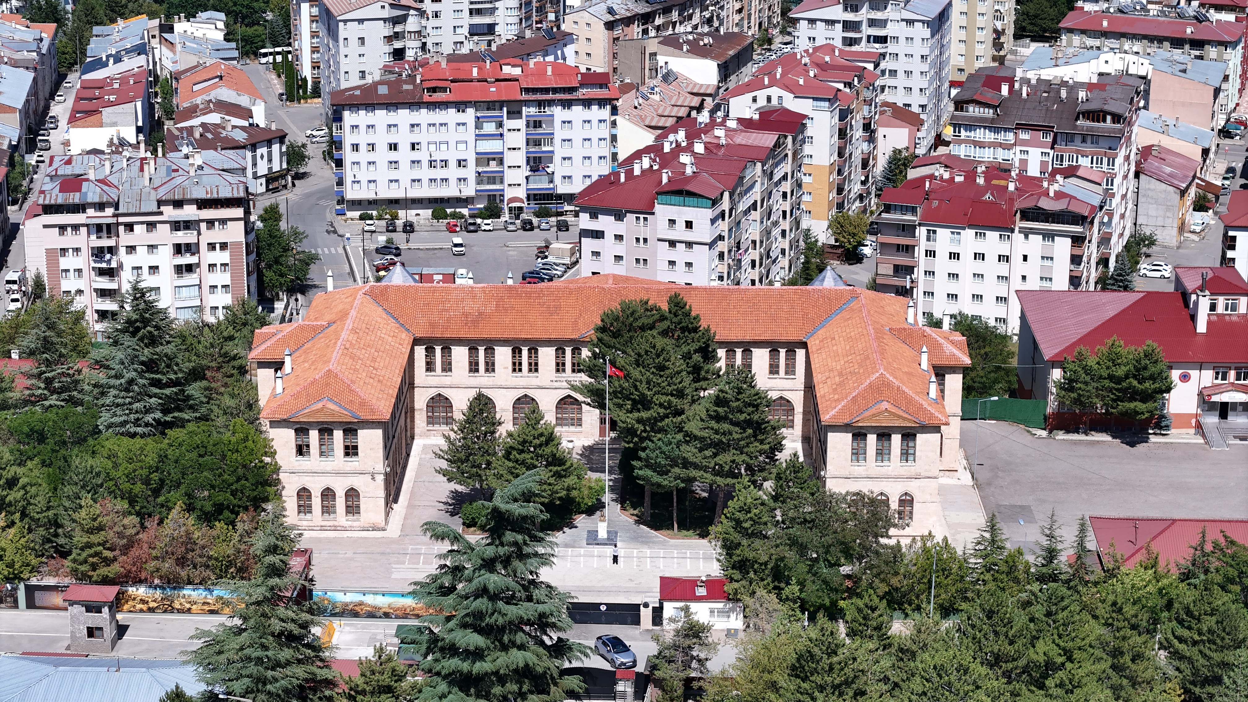 aw758123-03.jpg