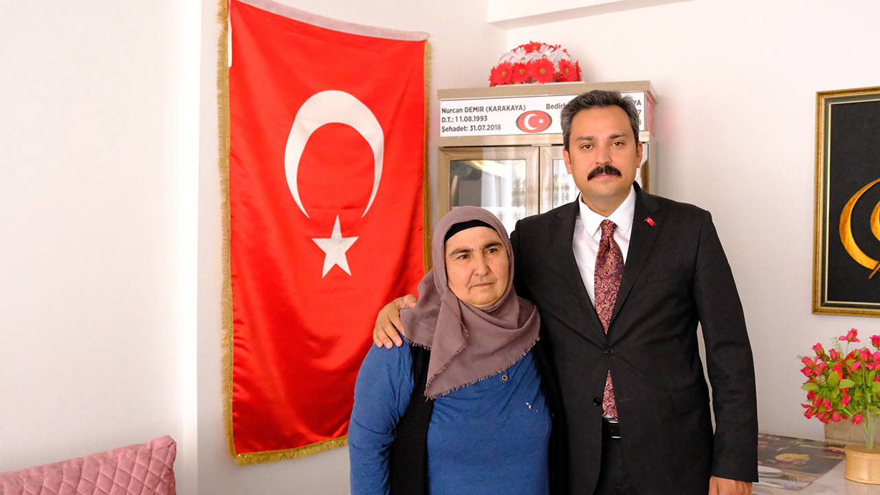 sehit-bedirhan-bebek-ve-annesi-kabirleri-1437823-427469.jpg