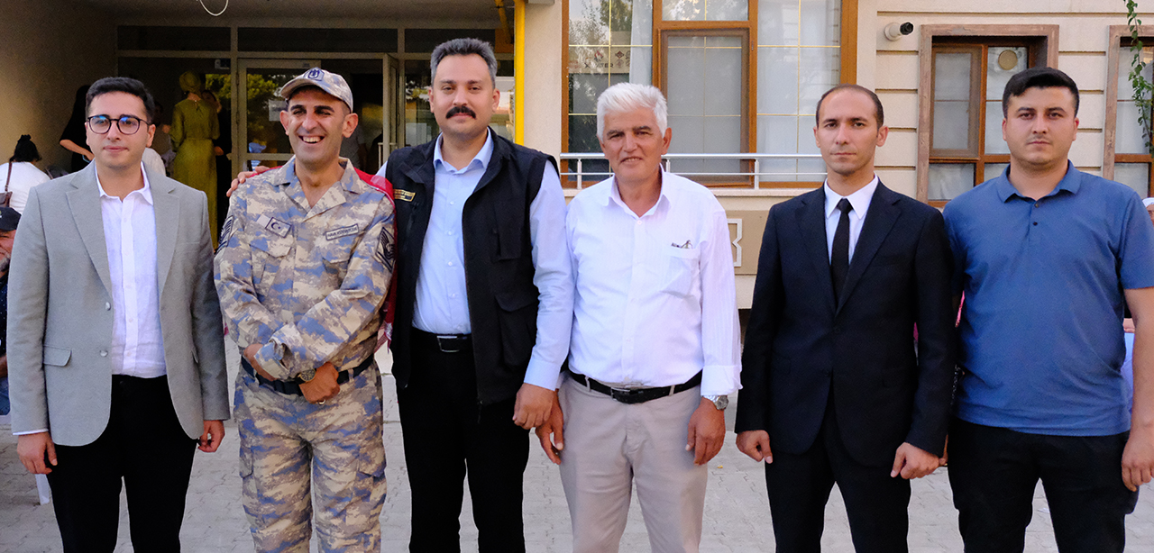 aa-20260805-42143300-42143299-sivasta-asker-olmak-isteyen-engelli-genc-icin-temsili-asker-eglencesi-duzenlendi.jpg