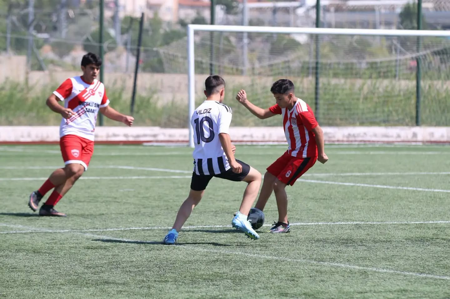 camiler-arasi-futbol-turnuvasi-2.jpg