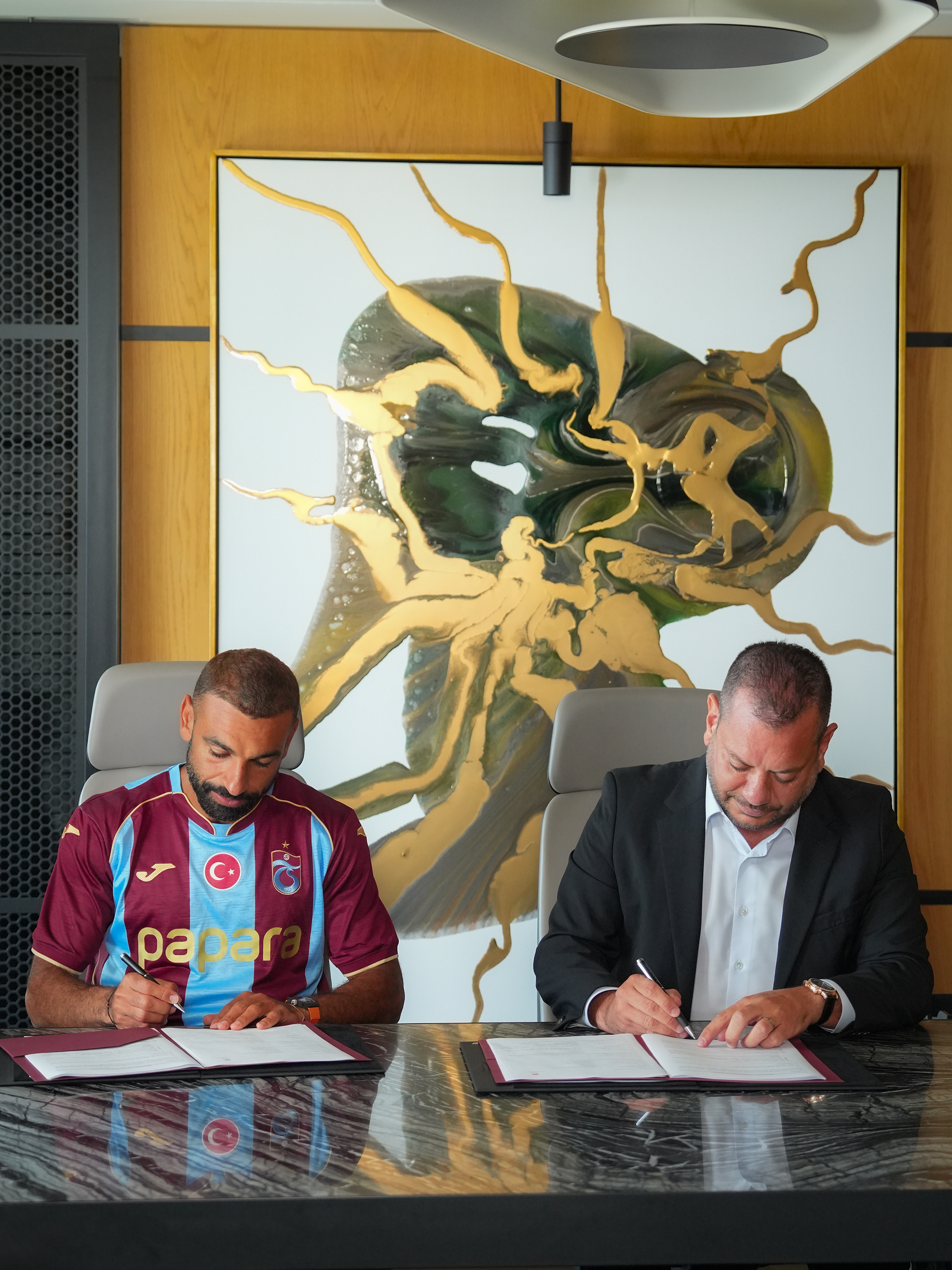 trabzonspor-salah-anlasmasini-duyurdu-1446023-430094.jpg