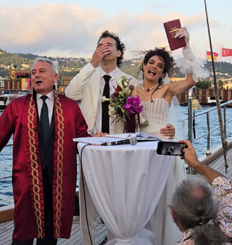 harel-surelin-esi-oguz-erdin-kimdir-kac-yasinda-nereli-ne-is-yapiyor-iste-akademik-kariyeri11.jpg