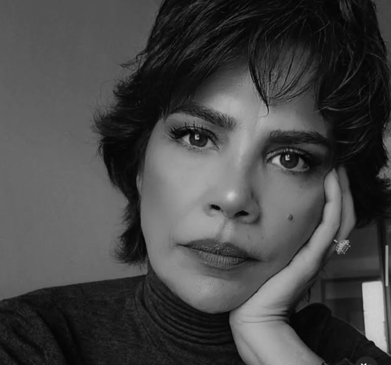 duygu-oksuz-kimdir-neden-vefat-etti-gazeteci-duygu-oksuzun-esi-ve-cocuklari1.jpg