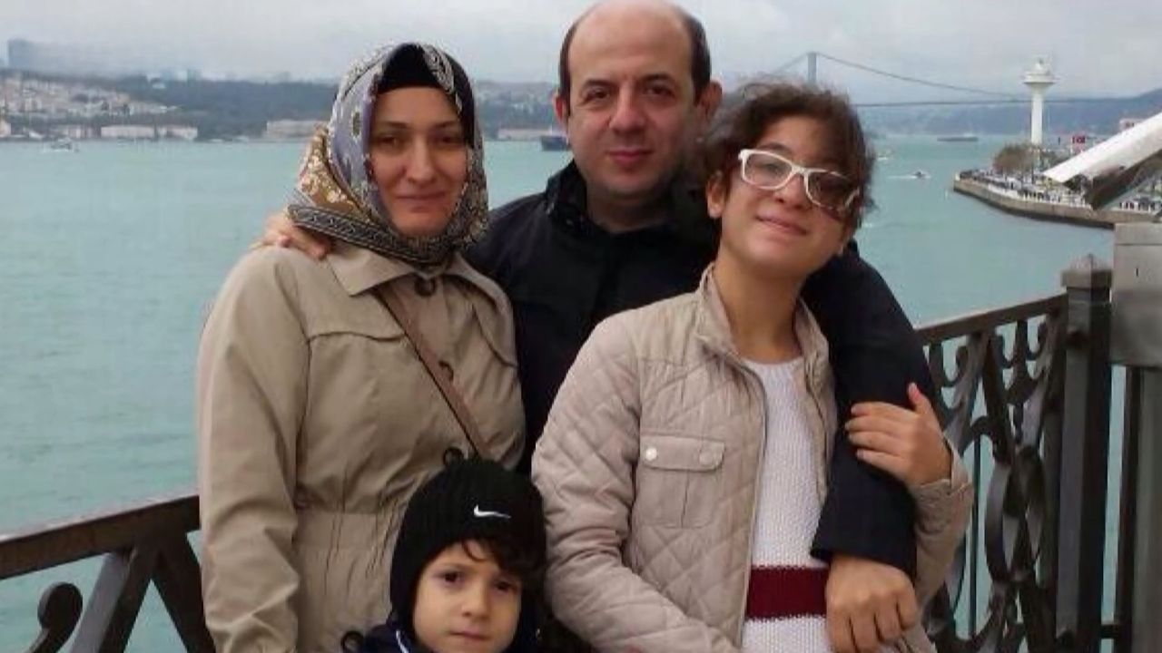 prof-dr-ilhan-varank-kimdir-15-temmuz-sehidinin-hayati-sehadeti-esi-ve-cocuklari-1.jpg