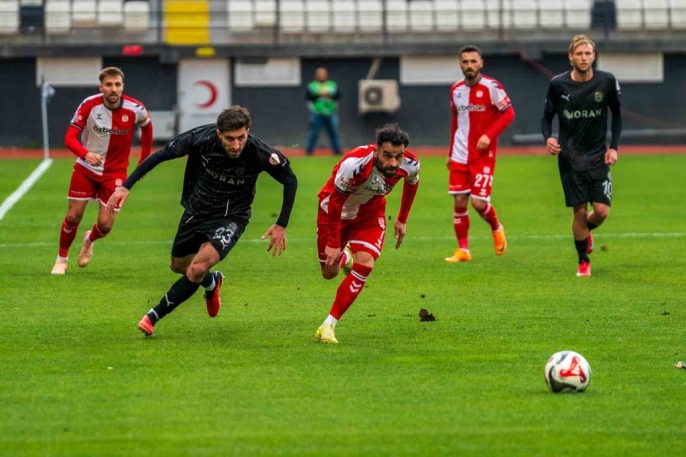manisa-fk-evinde-sivasspor-a-boyun-egdi-0-1-15-1774106695.webp