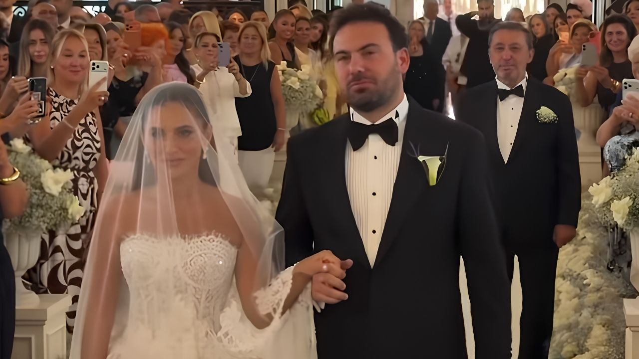 derev-clara-kosedag-kimdir-babasi-kim-nereli-iste-hayati-ve-esi-rudi-bodosoglu-ile-dugunu.jpg
