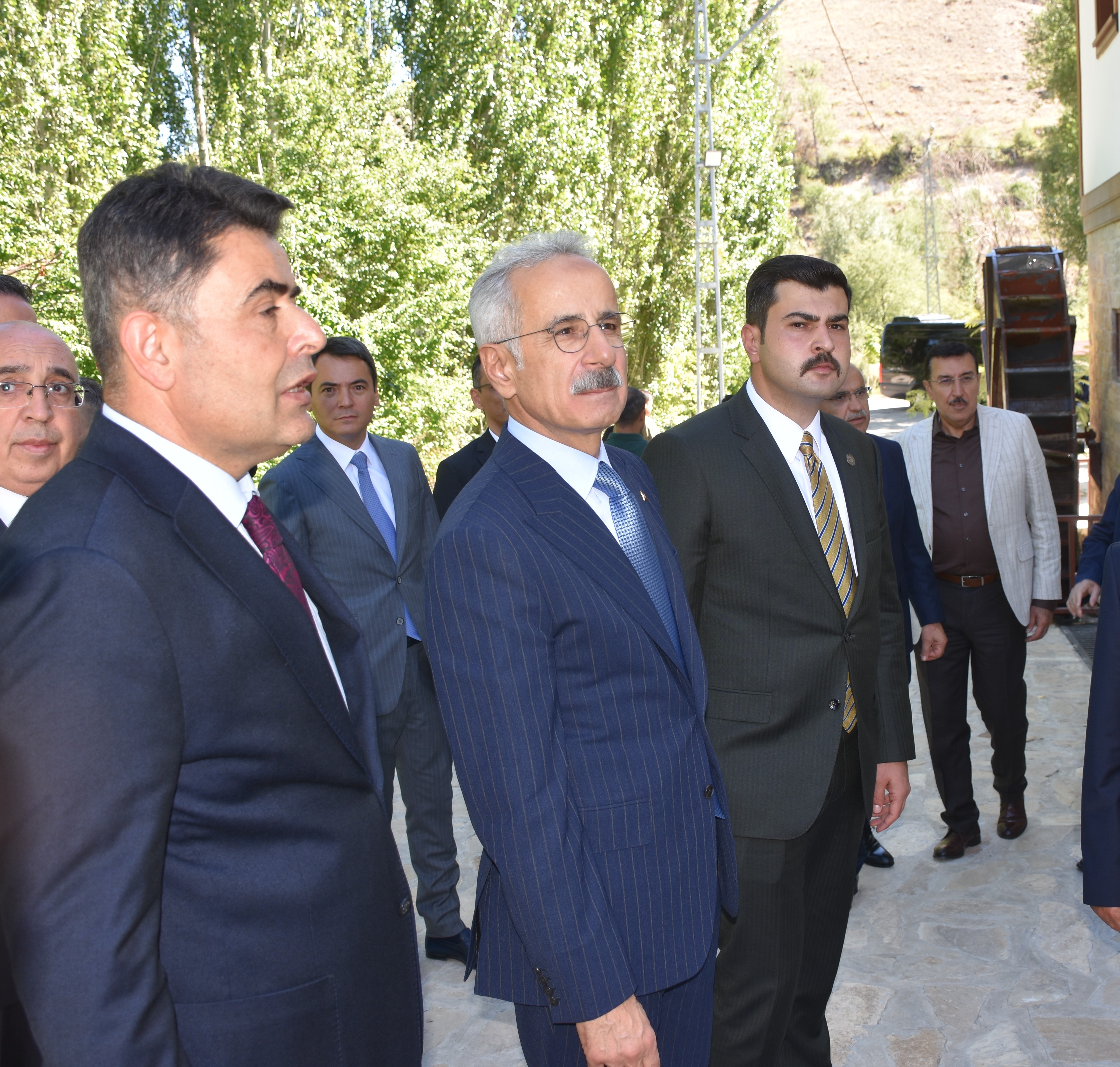 bakan-uraloglu-cumhurbaskanimizi-allah-1497955-445673.jpg